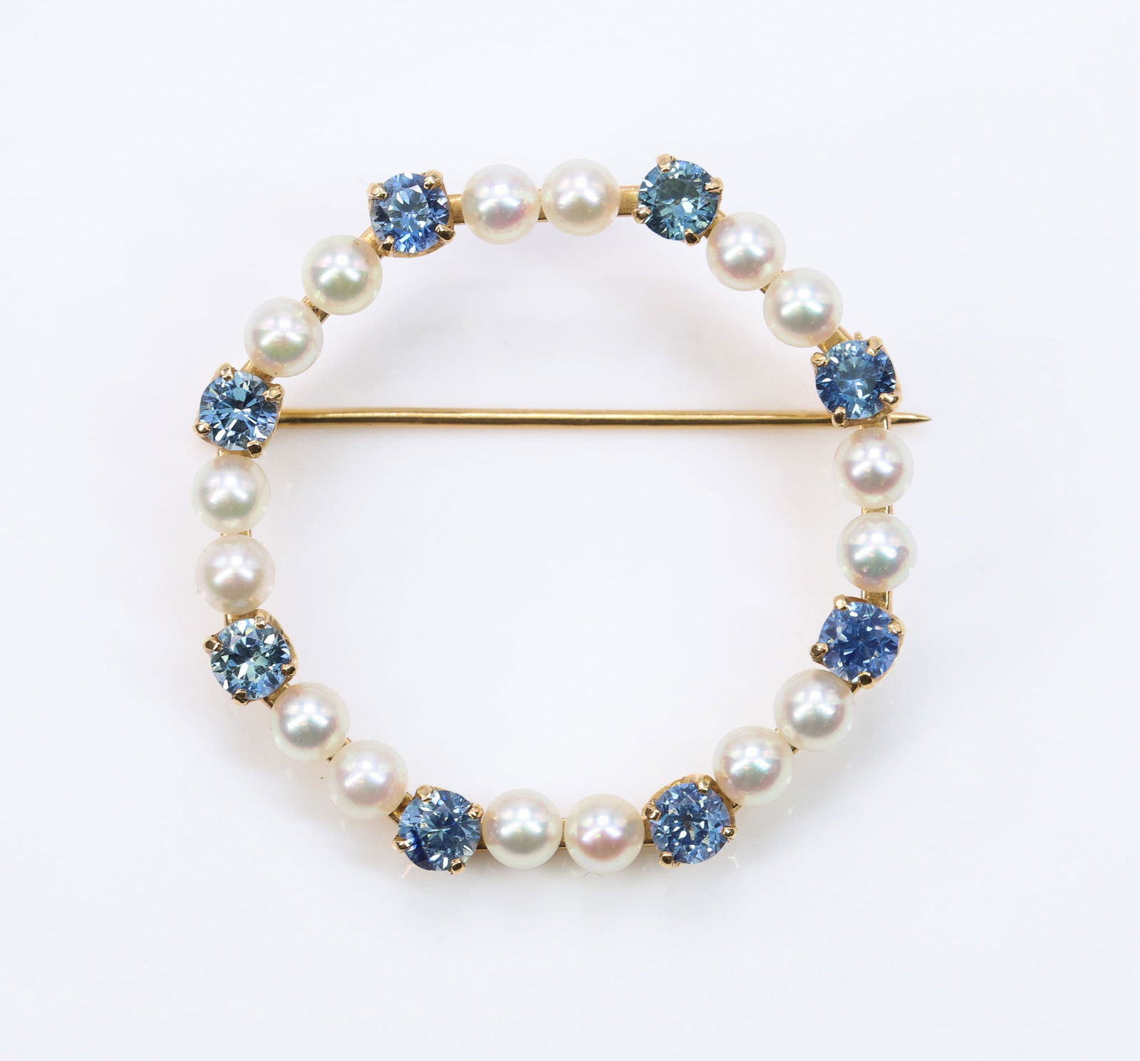 14k YG Sapphire and Pearl Necklace: 14k sapphire and pearl pin, 3.4mm pearls, 1.2", approx. 1.5 carats 3.0dwt