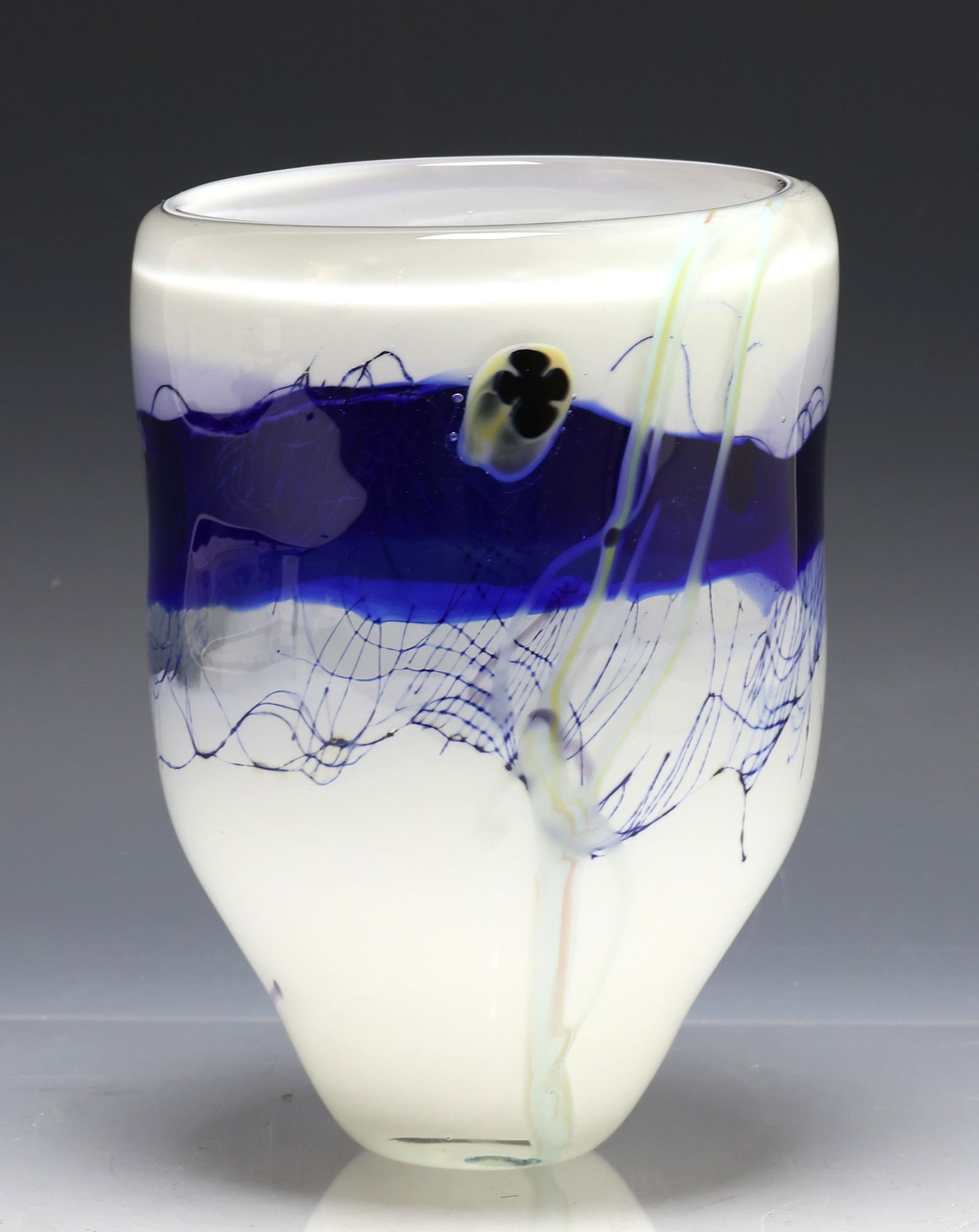 Robert Palusky (B. 1942) Art Glass Vase (1 of 9)