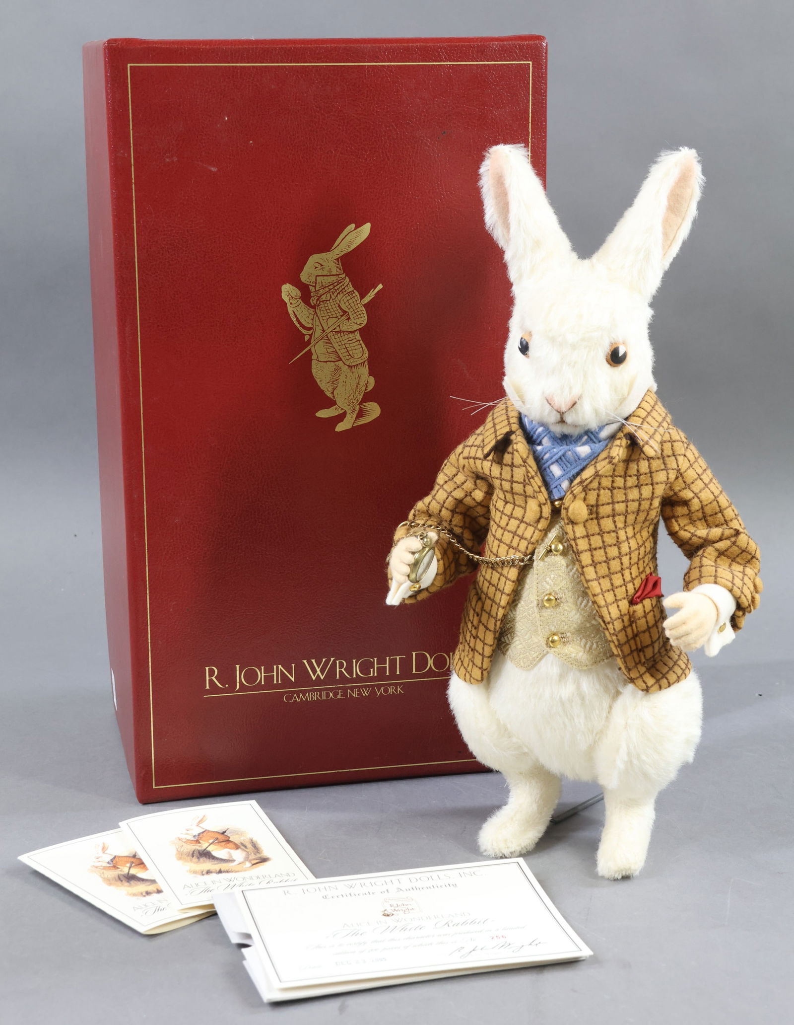 R. JOHN WRIGHT.: MIB 13" 2005 Alice in Wonderland "The White Rabbit", 256/500, COA. This lot is being sold AS IS.