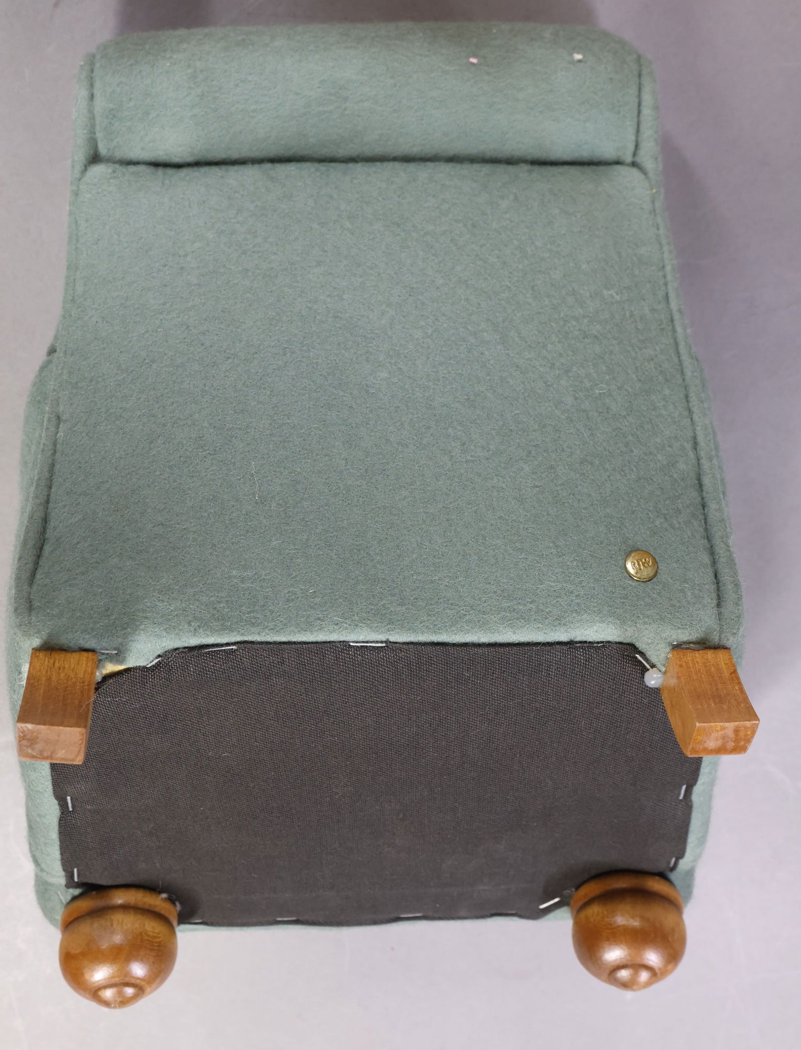 R. JOHN WRIGHT. - 12