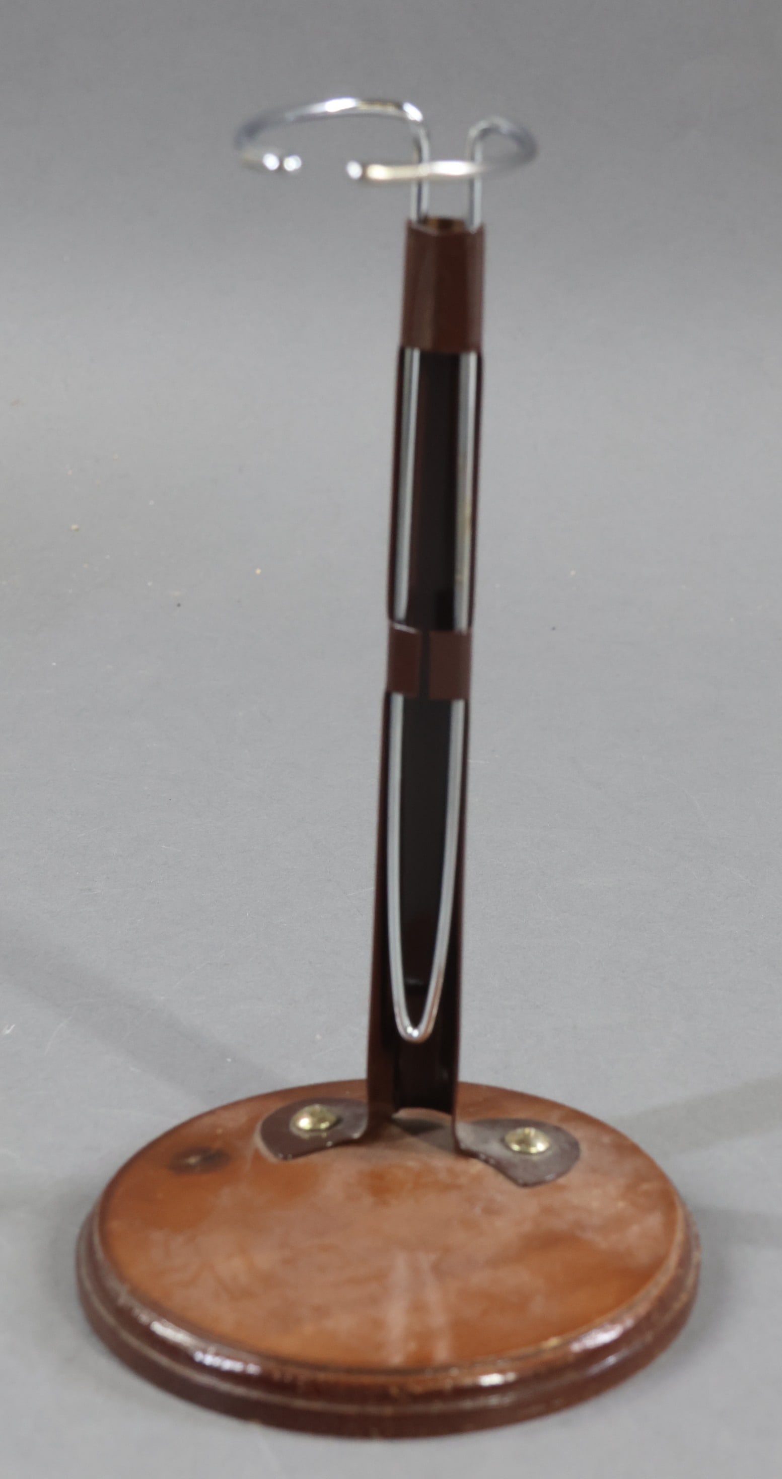 R. JOHN WRIGHT. - 11