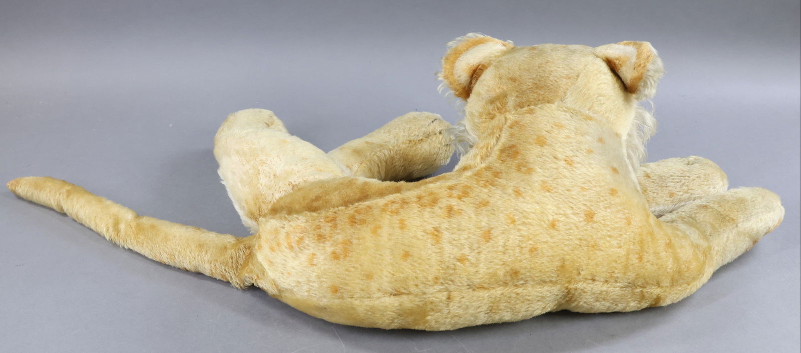 VINTAGE STEIFF. - 12