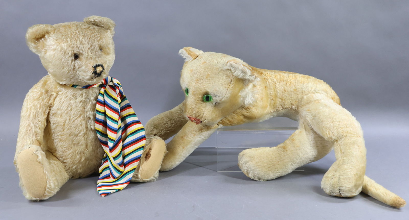 VINTAGE STEIFF.: Pair of unmarked mohair animals. 20" 1950-1958 "Original Teddy', curly blonde. Brown glass eyes. Swivel neck, fully jointed, growler. Condition: age loss, wear on nose stitching. Growler works sporadi