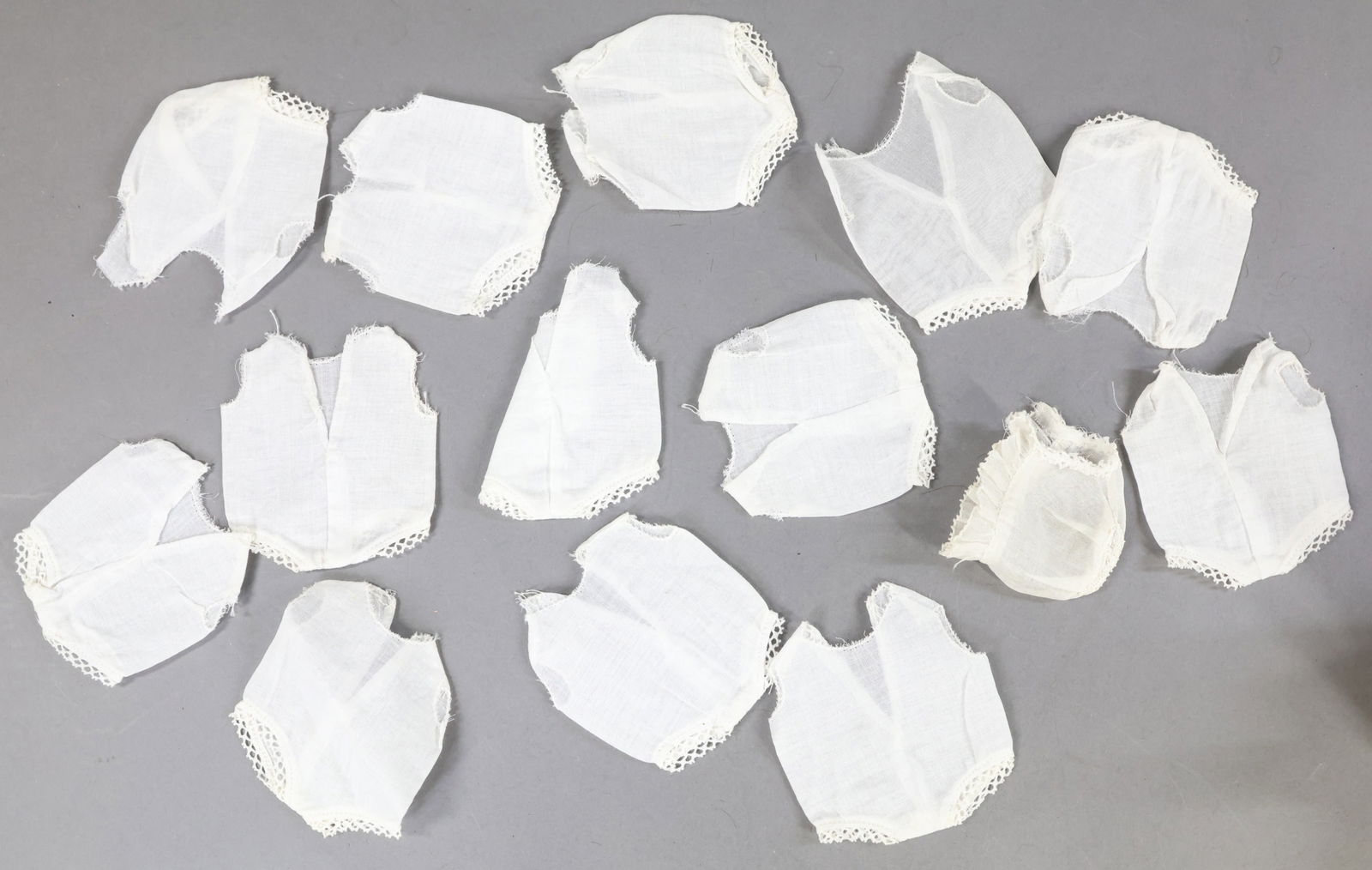 COMPOSITION DOLLS. - 9