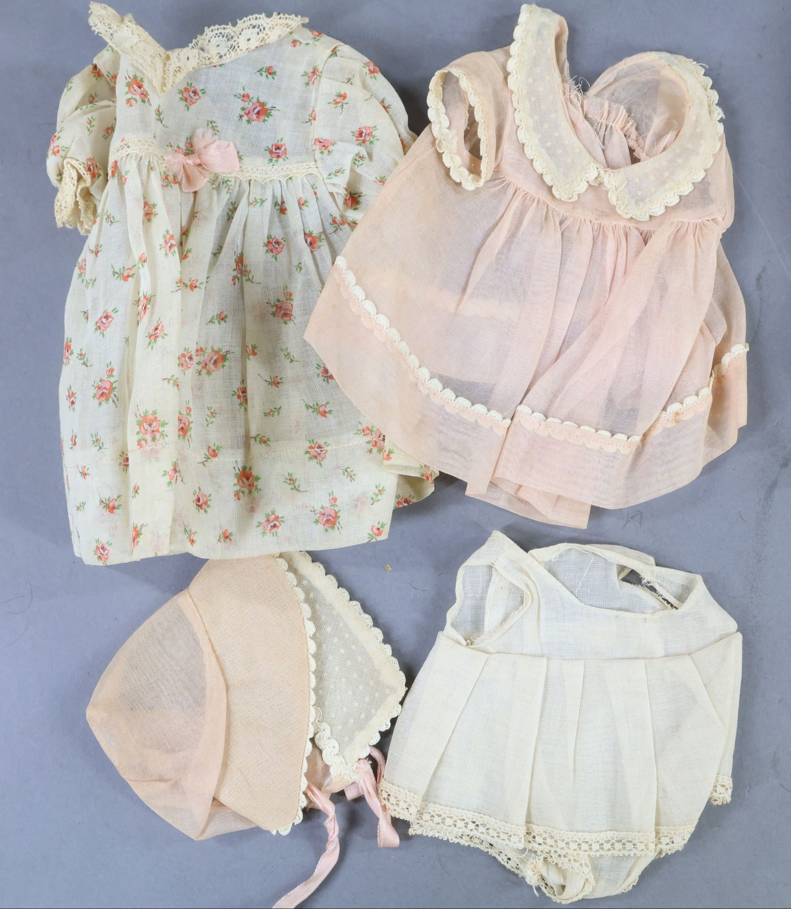 COMPOSITION DOLLS. - 11