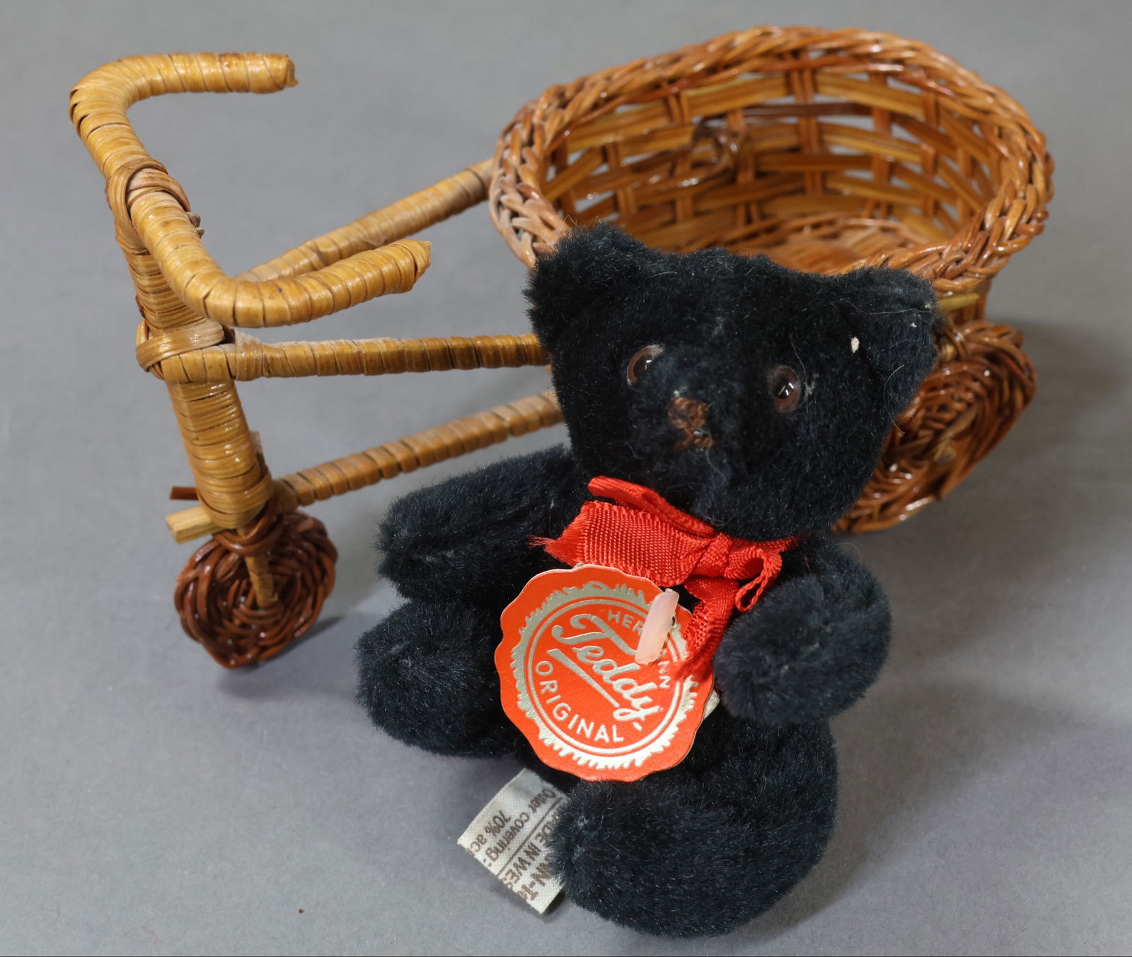 GERMAN HERMANN BEARS. - 2