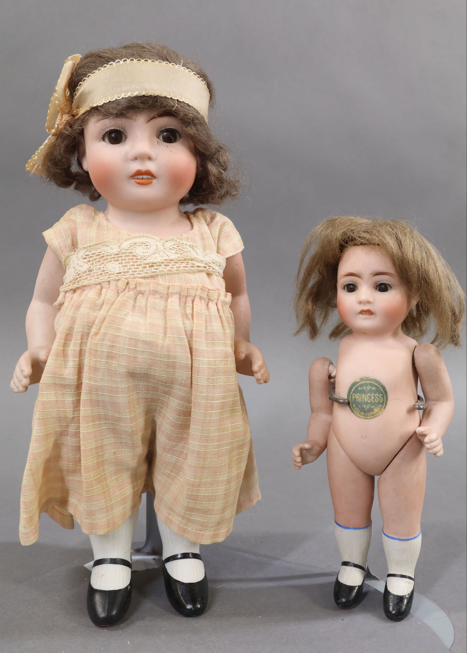 GERMAN ALL BISQUE DOLLS. (1 of 13)