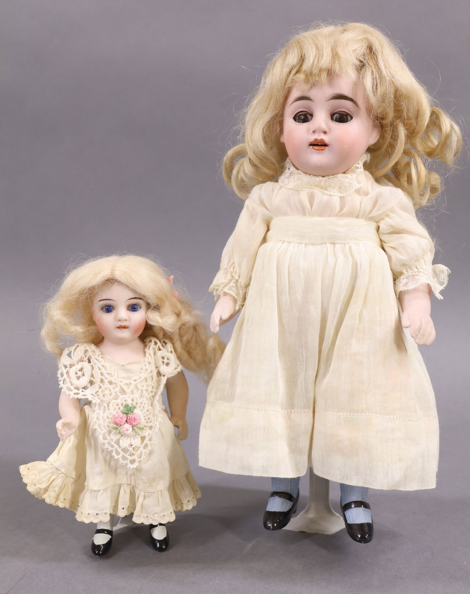 GERMAN ALL BISQUE DOLLS. (1 of 11)