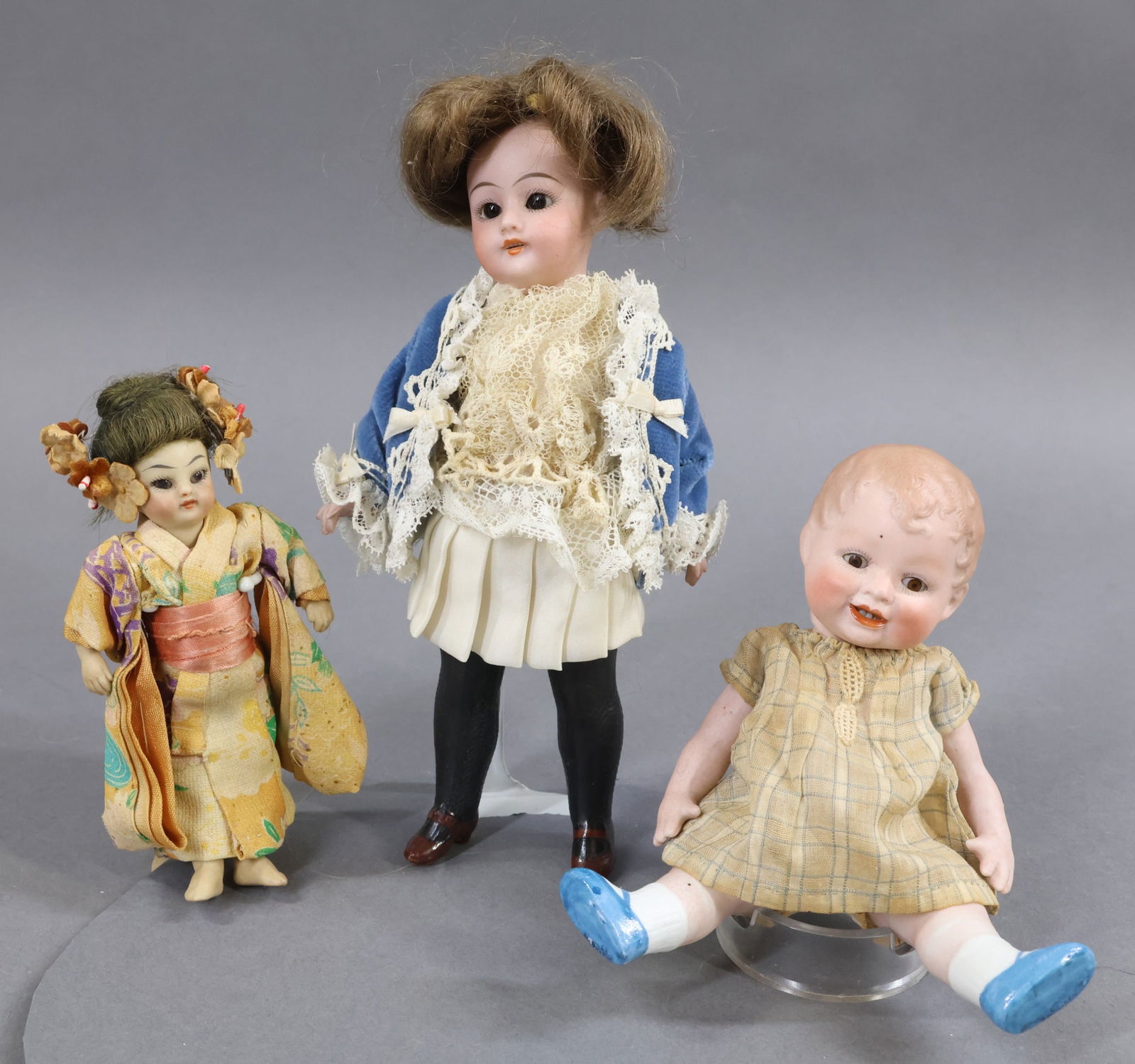 GERMAN ALL BISQUE DOLLS. (1 of 14)