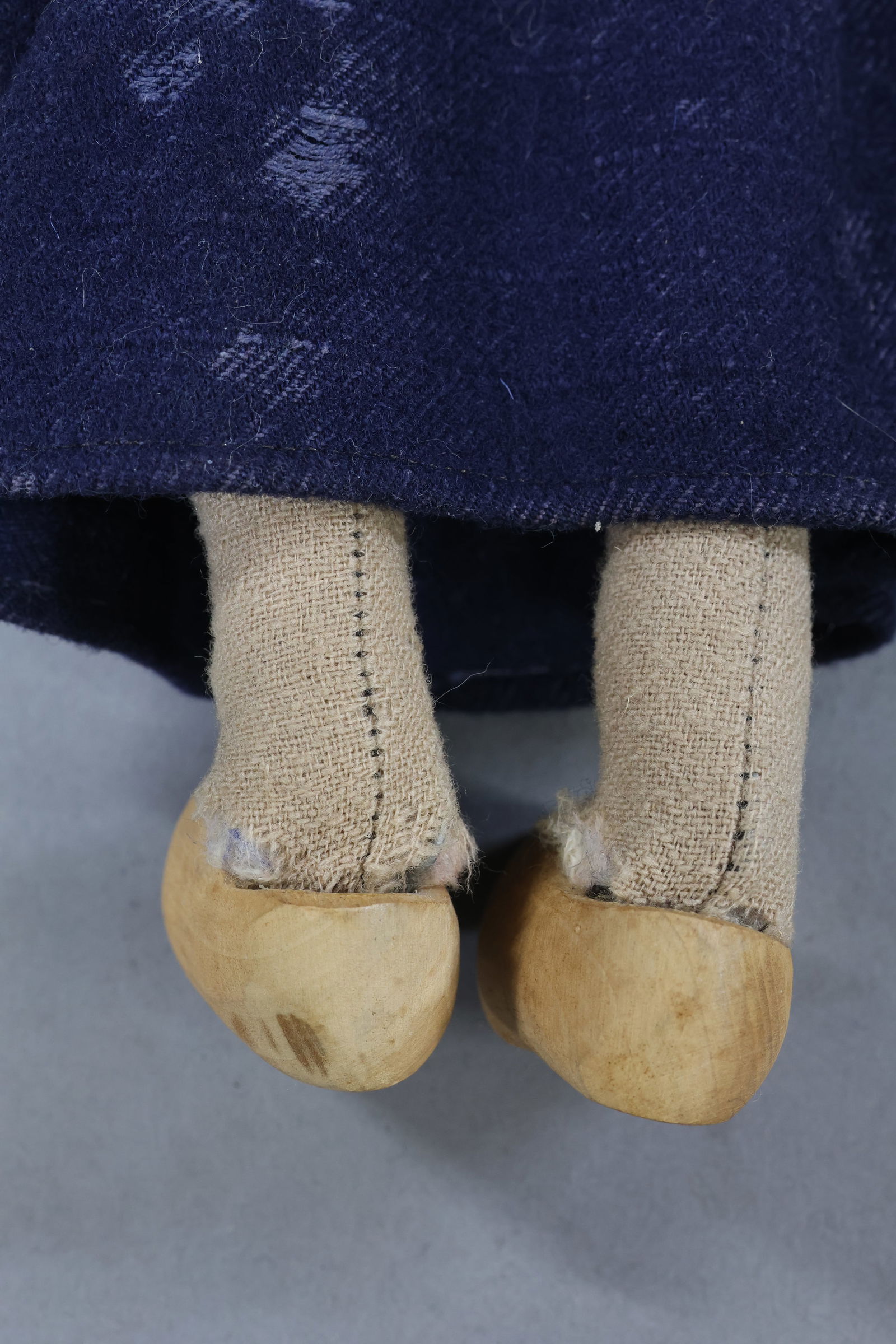 DOLLS REPRESENTING FOREIGN COUNTRIES. - 16