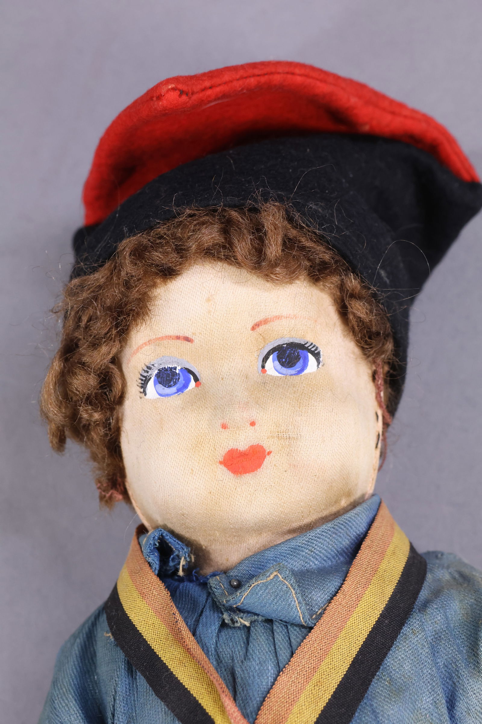 DOLLS REPRESENTING FOREIGN COUNTRIES. - 19