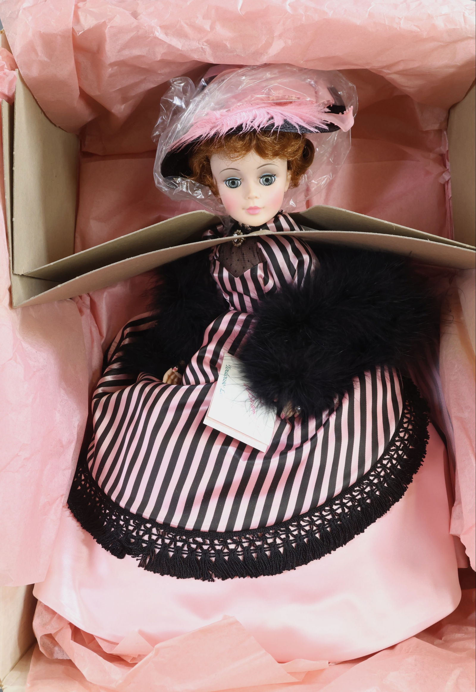 MADAME ALEXANDER PORTRAIT DOLLS.: MIB 21" "Toulouse-Lautrec" doll, 1986-1987 only, #2250. OSS. This lot is being sold AS IS. (Prior to the photography, this doll had NBRFB.)