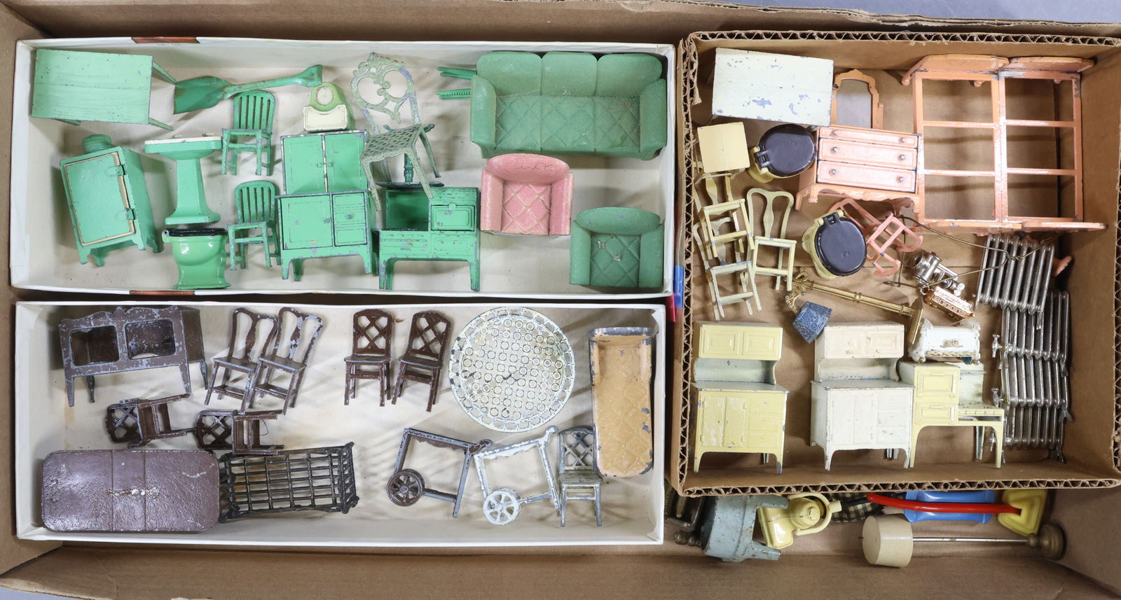 MINIATURES. (1 of 8)