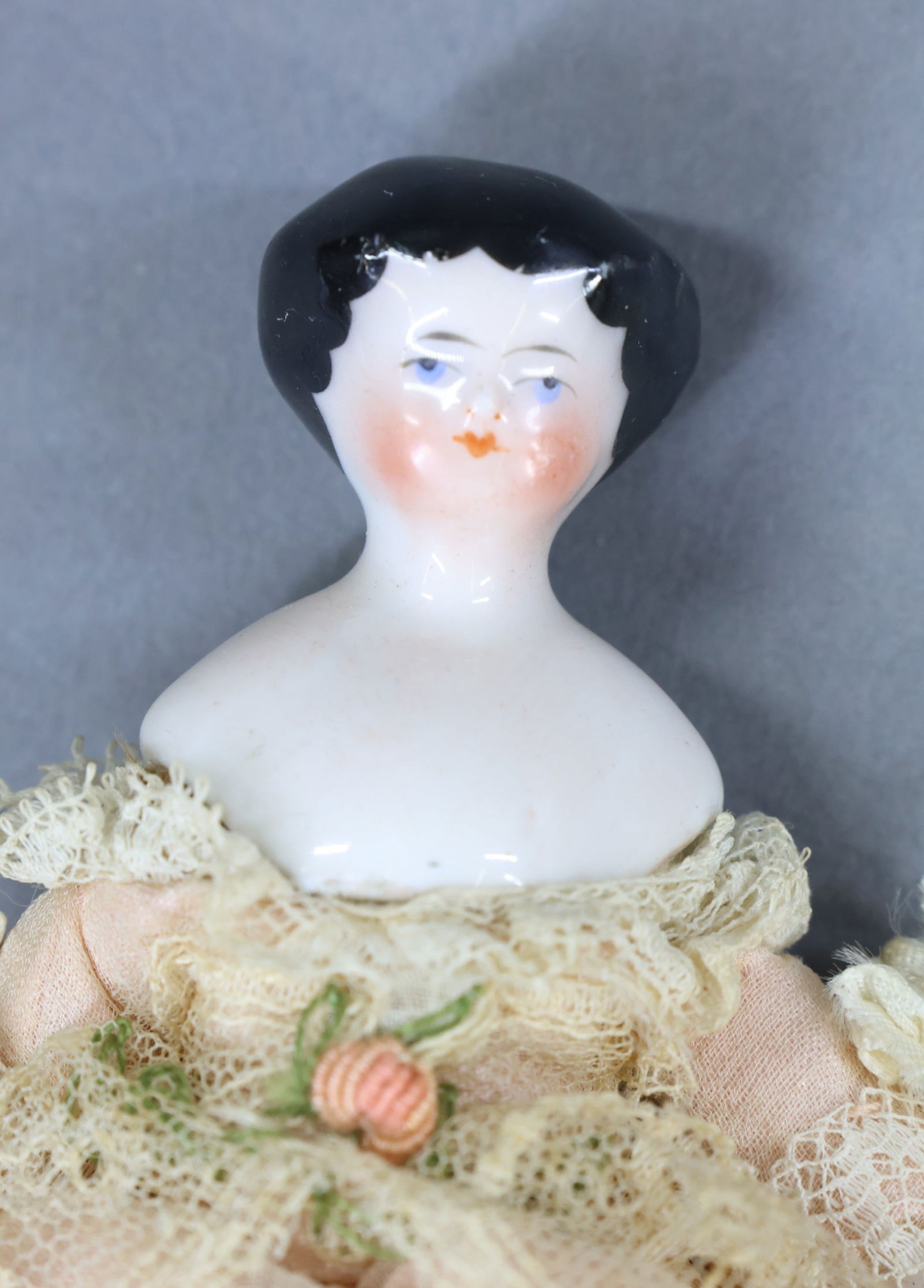 MINIATURES - DOLLS. - 3