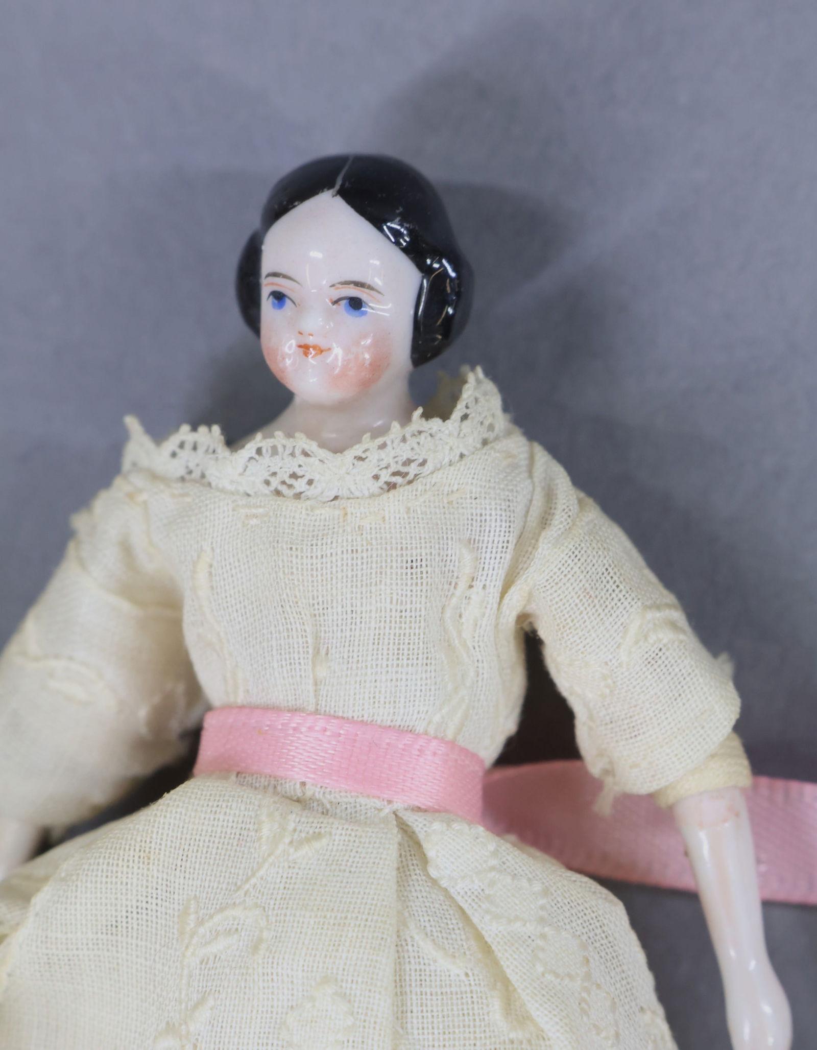 MINIATURES - DOLLS. - 4