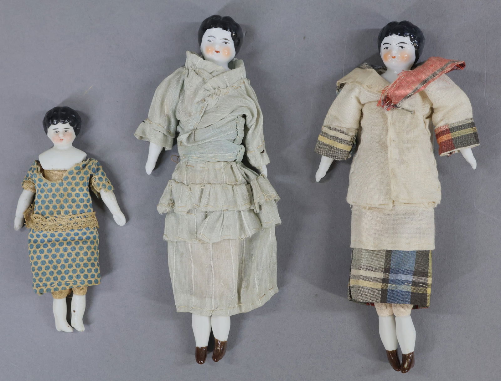 MINIATURES - DOLLS. - 6