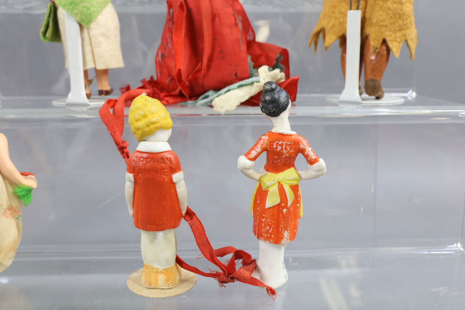 MINIATURES - DOLLS. - 12