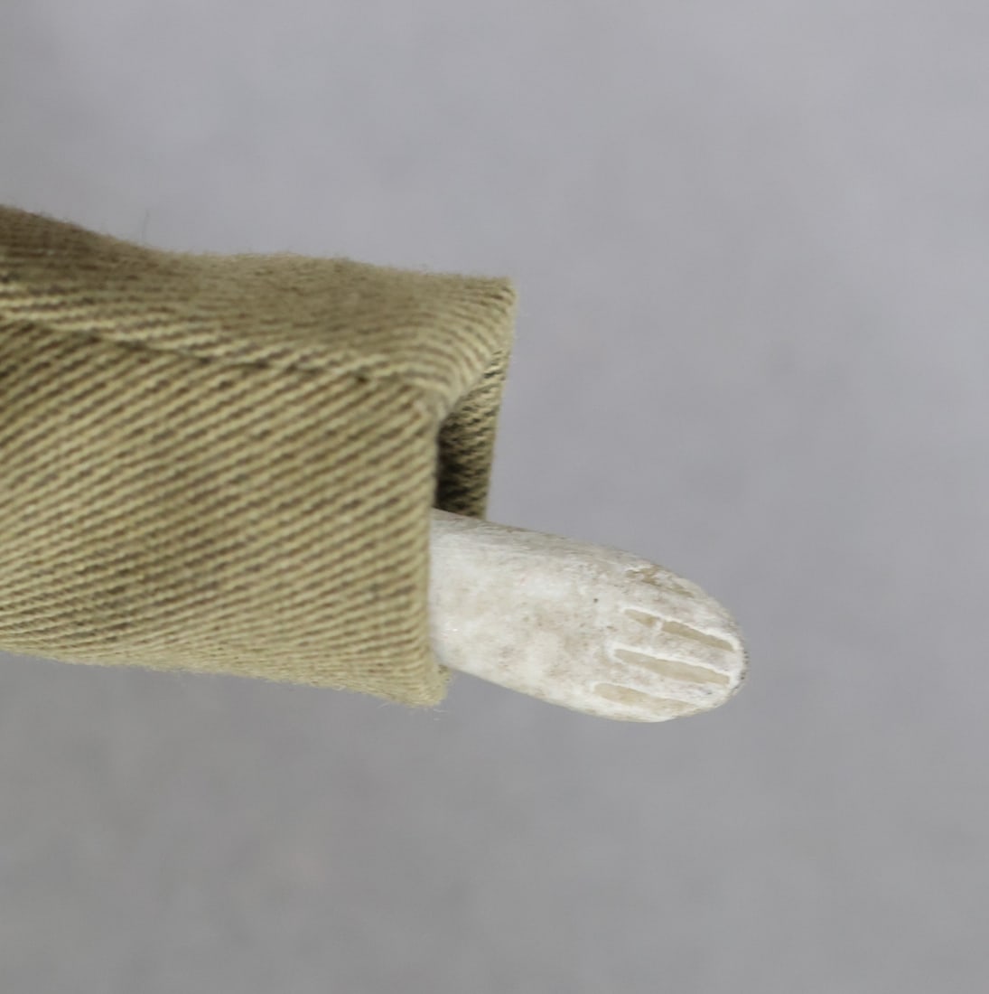 MINIATURES - DOLLS. - 8