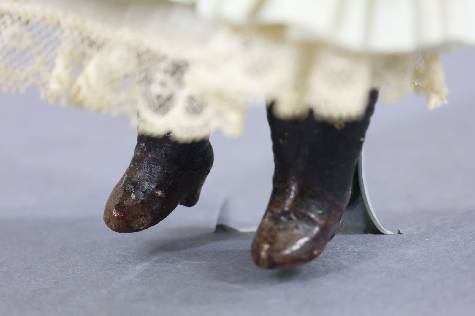 BISQUE DOLLS, 12" UNDER. - 15