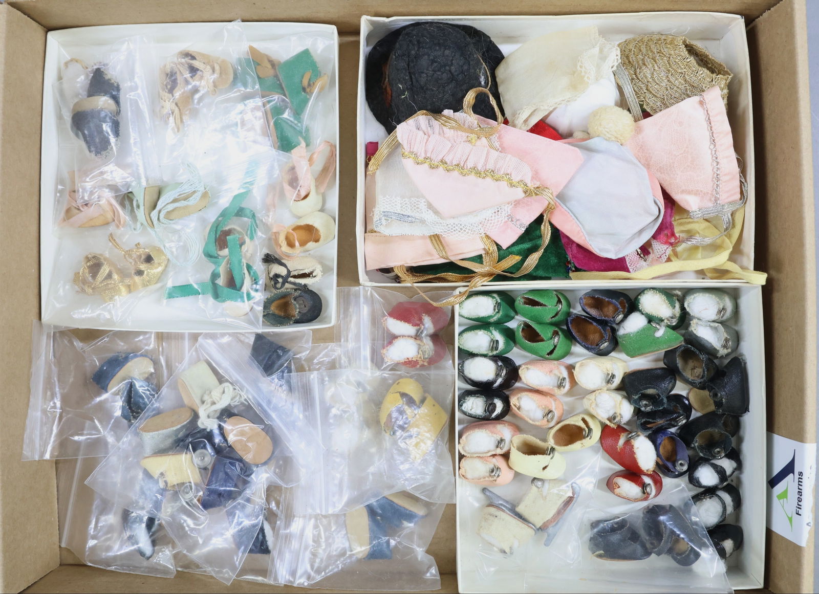 1940's-1960's DOLL ACCESSORIES.: LOT of items for 1940's-50's 8" VOGUE "Ginny" and other 8" dolls. Shoes - (21) prs. suede/oilcloth center snap shoes. (13) Prs. side snap shoes. (1) Pr. ice skates. (10) Prs. tie shoes. (15+) Misc.