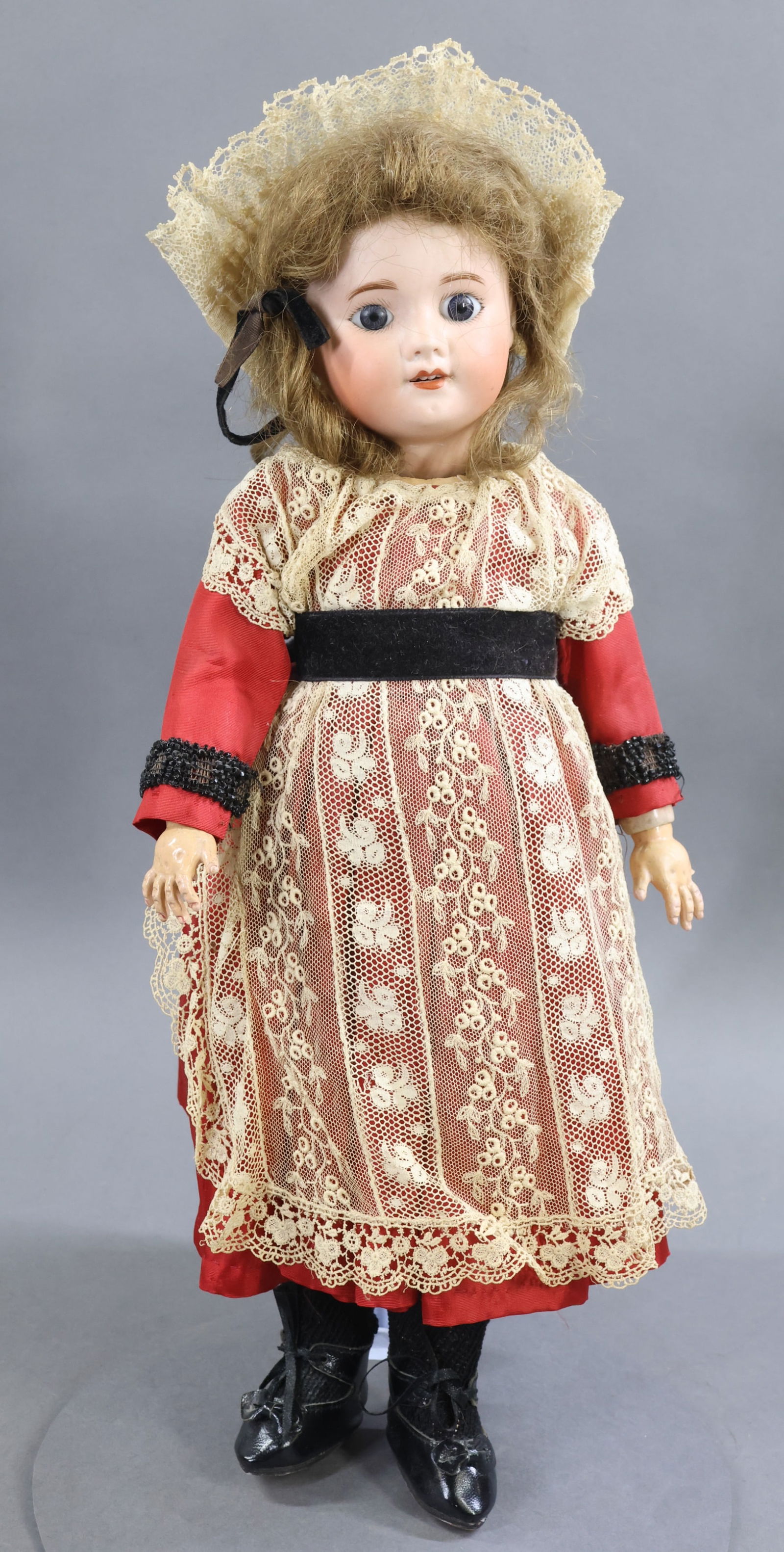 FRENCH BISQUE DOLLS. (1 of 8)