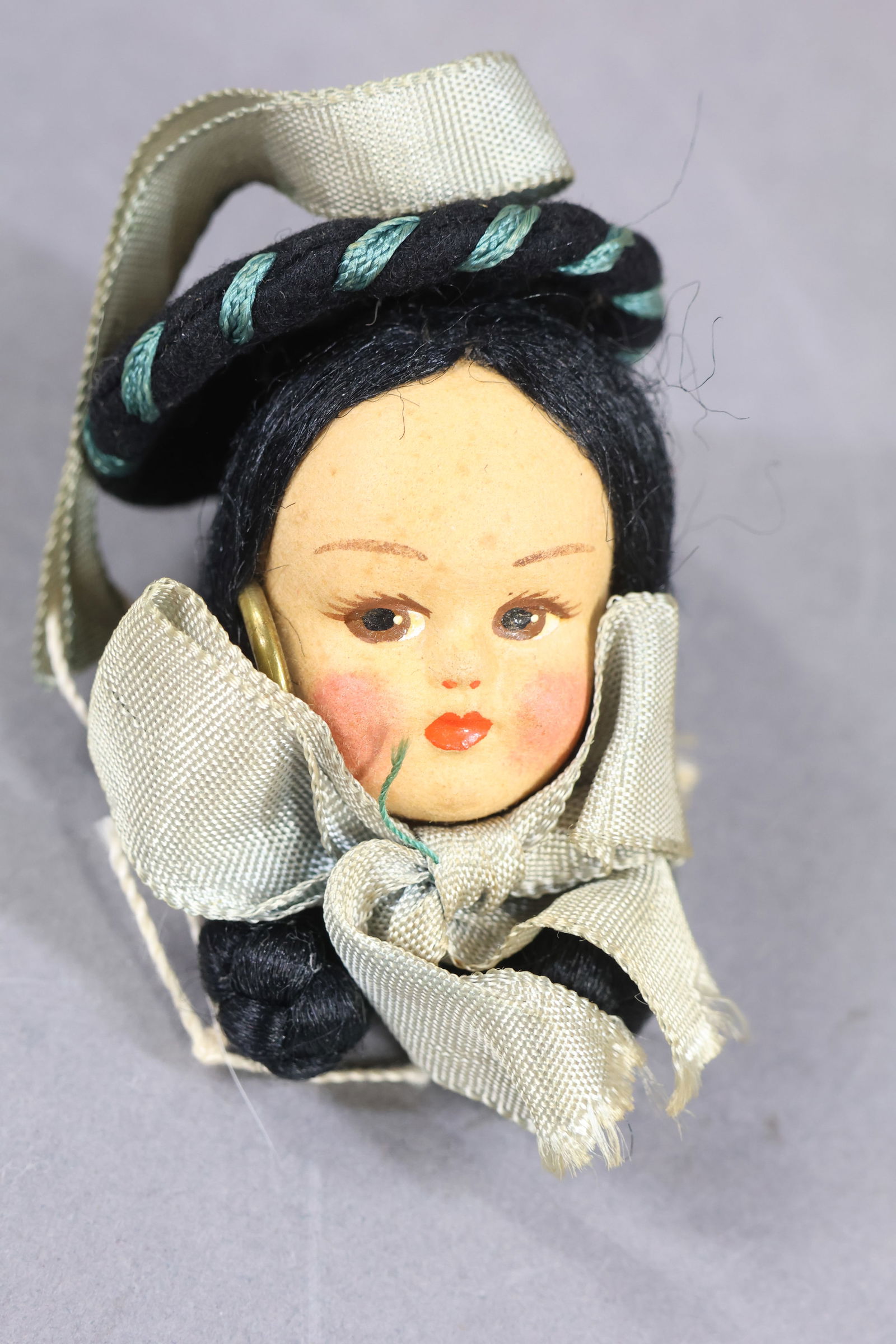 HOLIDAY/NOVELTIES. - 13