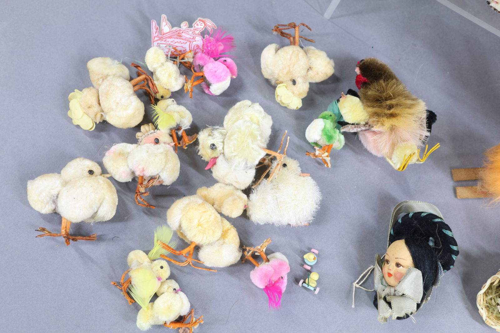 HOLIDAY/NOVELTIES. - 3