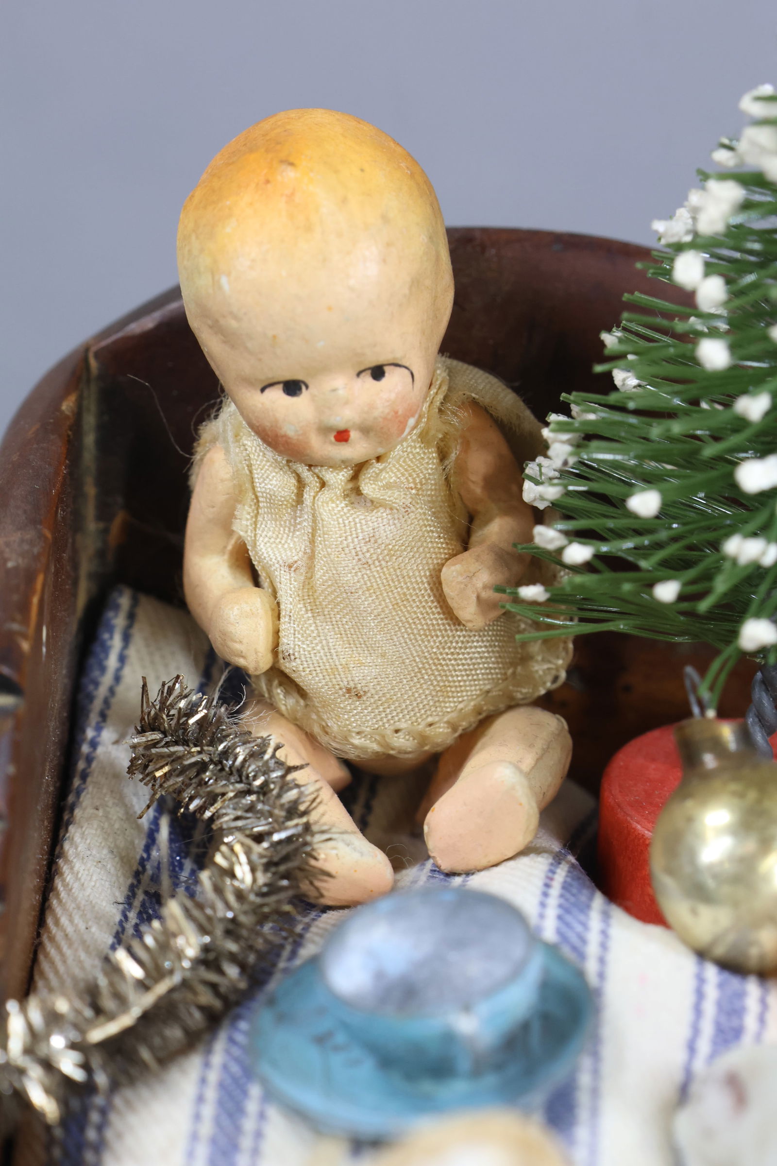 HOLIDAY/NOVELTIES. - 4