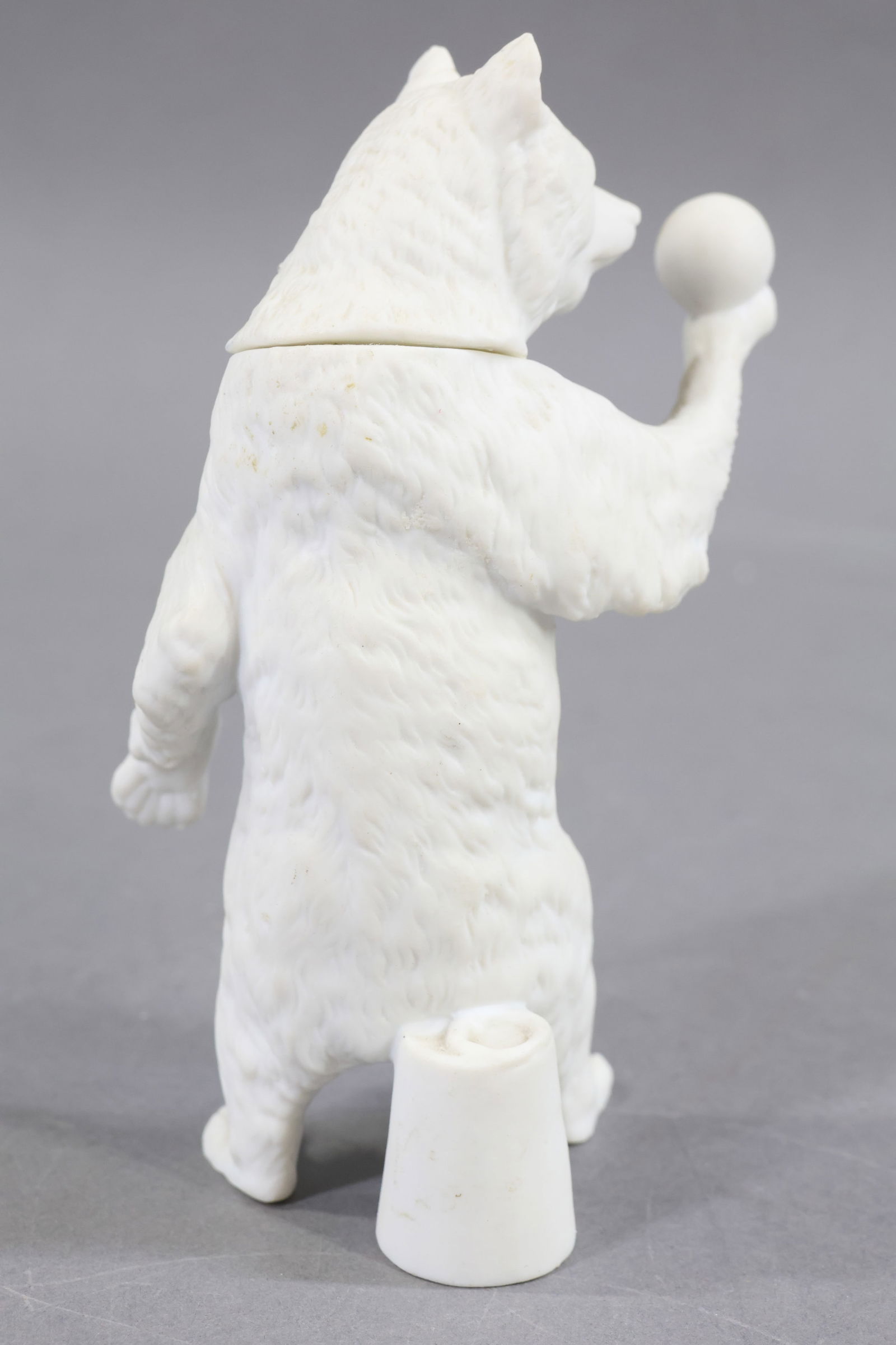 HOLIDAY/NOVELTIES. - 11