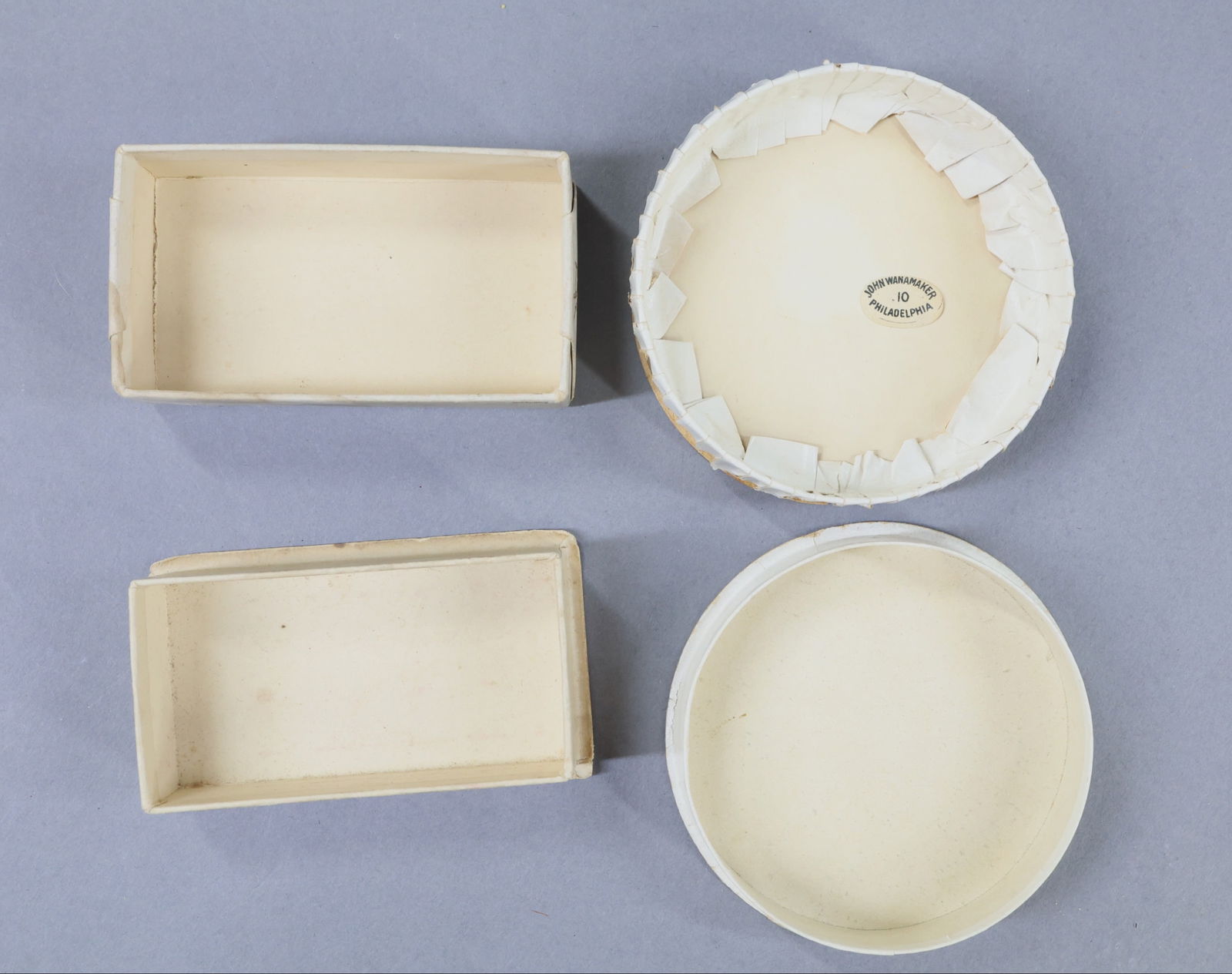 HOLIDAY/NOVELTIES. - 3