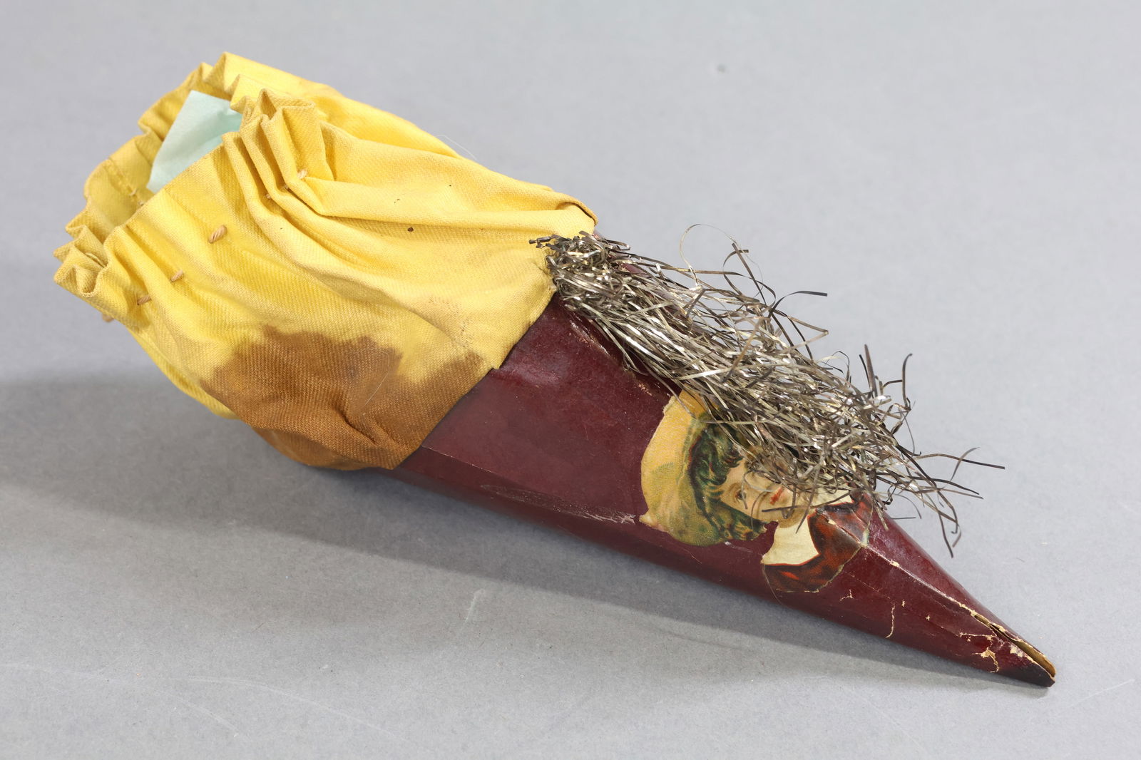 HOLIDAY/NOVELTIES. - 5