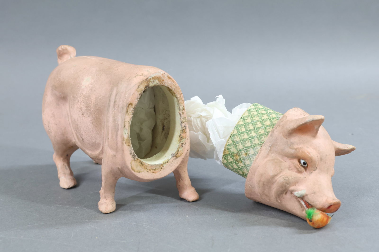 HOLIDAY/NOVELTIES. - 2