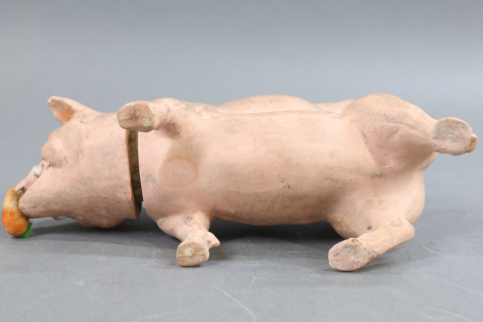 HOLIDAY/NOVELTIES. - 6