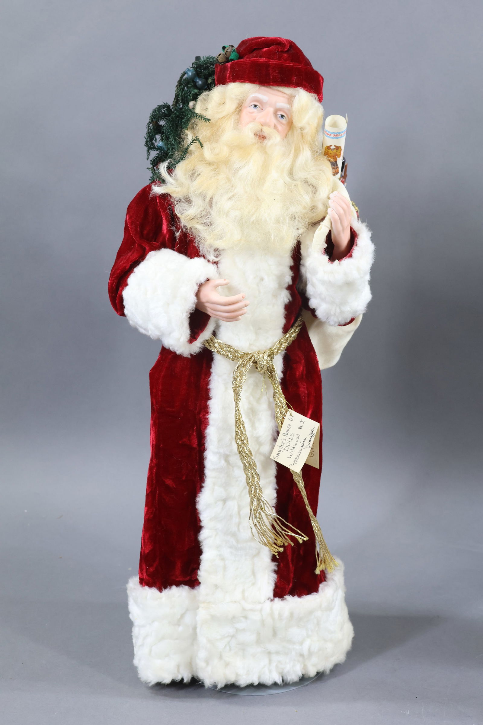 HOLIDAY/NOVELTIES. - 3