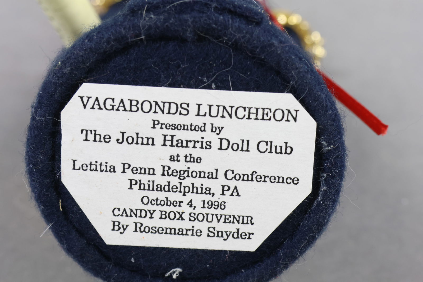 HOLIDAY/NOVELTIES. - 13