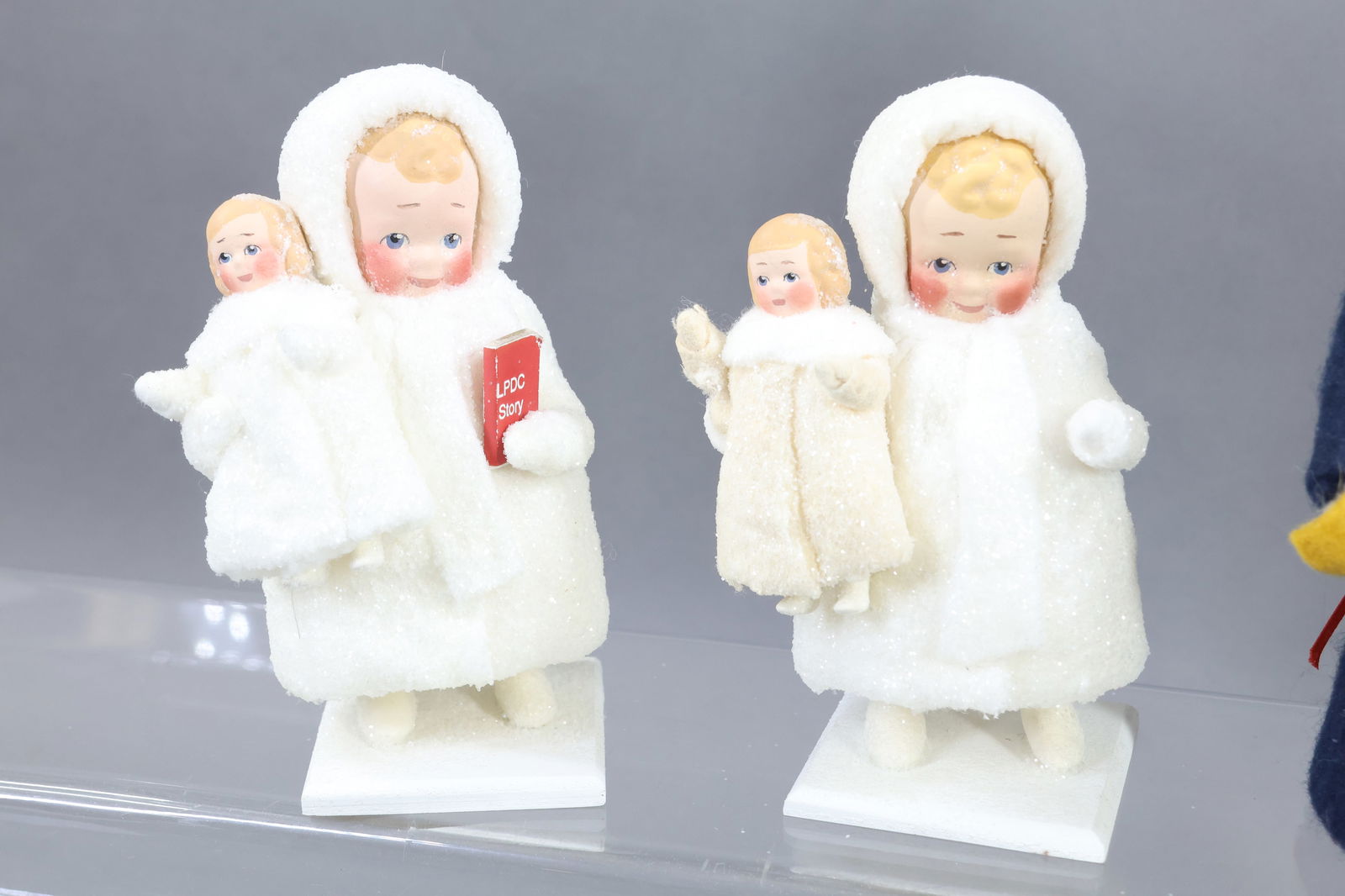 HOLIDAY/NOVELTIES. - 2