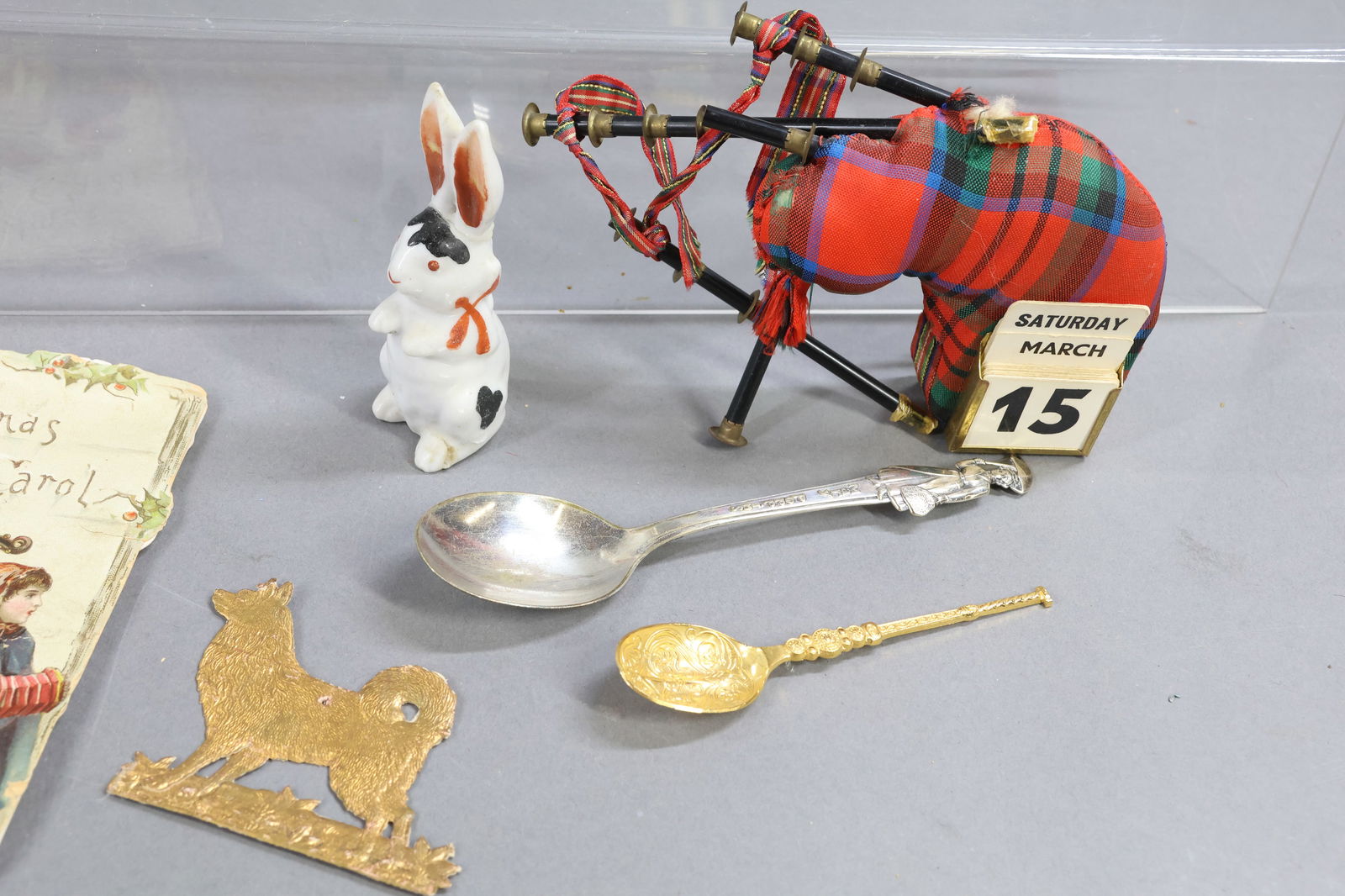 HOLIDAY/NOVELTIES. - 14