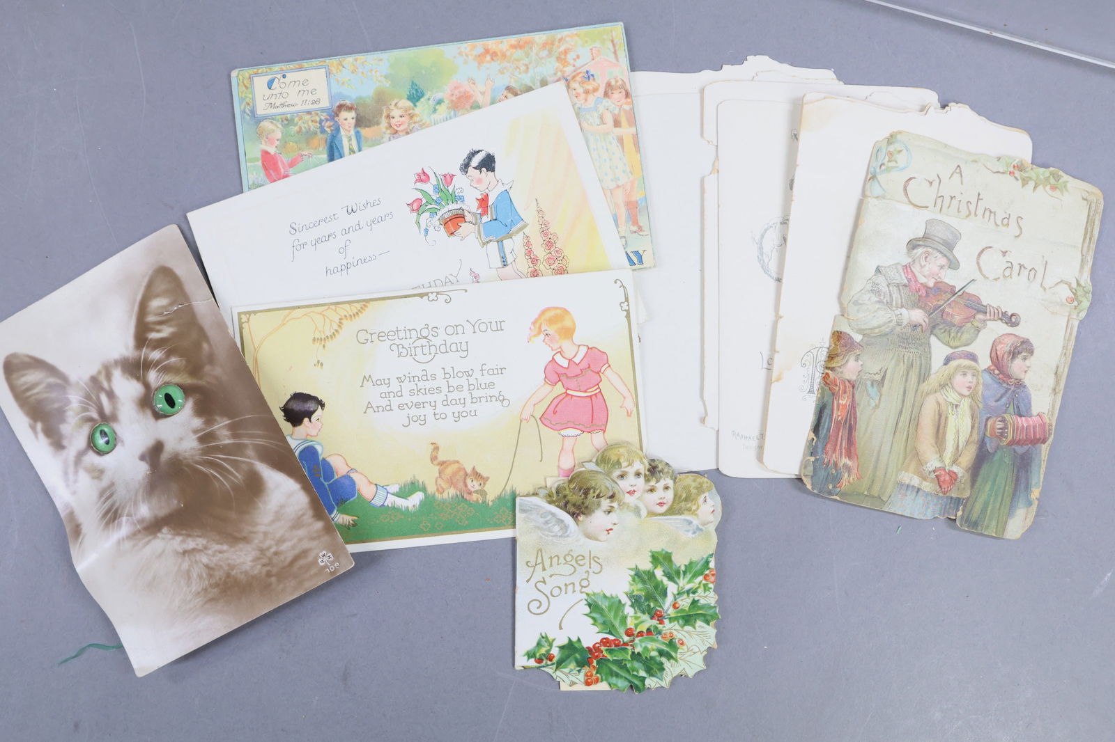 HOLIDAY/NOVELTIES. - 16