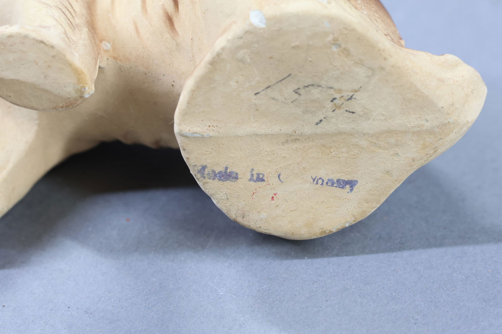 HOLIDAY/NOVELTIES. - 9