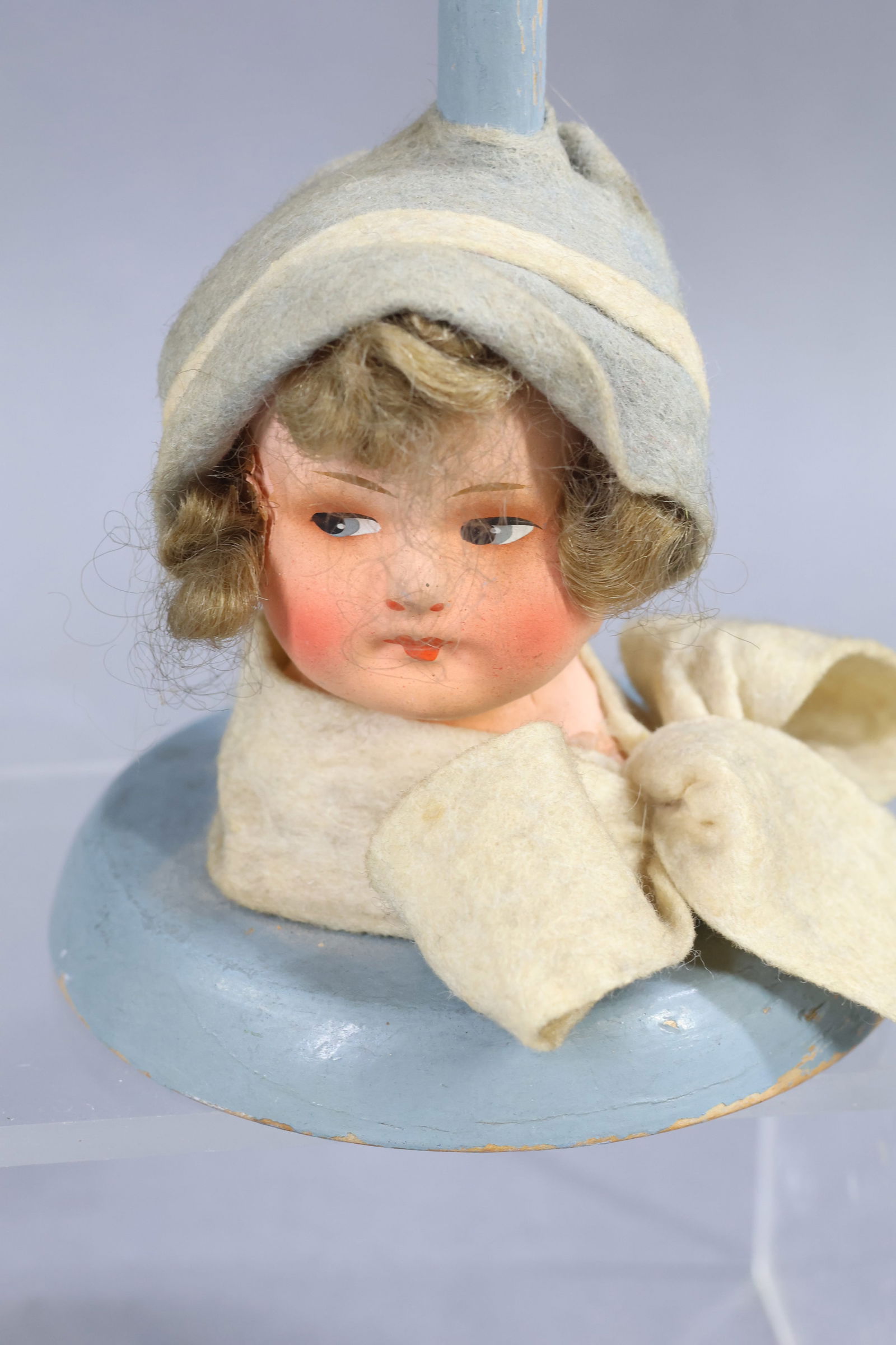 HOLIDAY/NOVELTIES. - 8