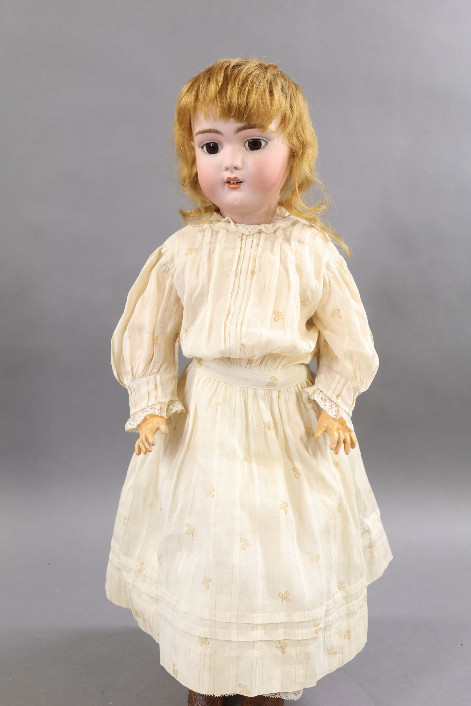 GERMAN BISQUE DOLLS. - 9