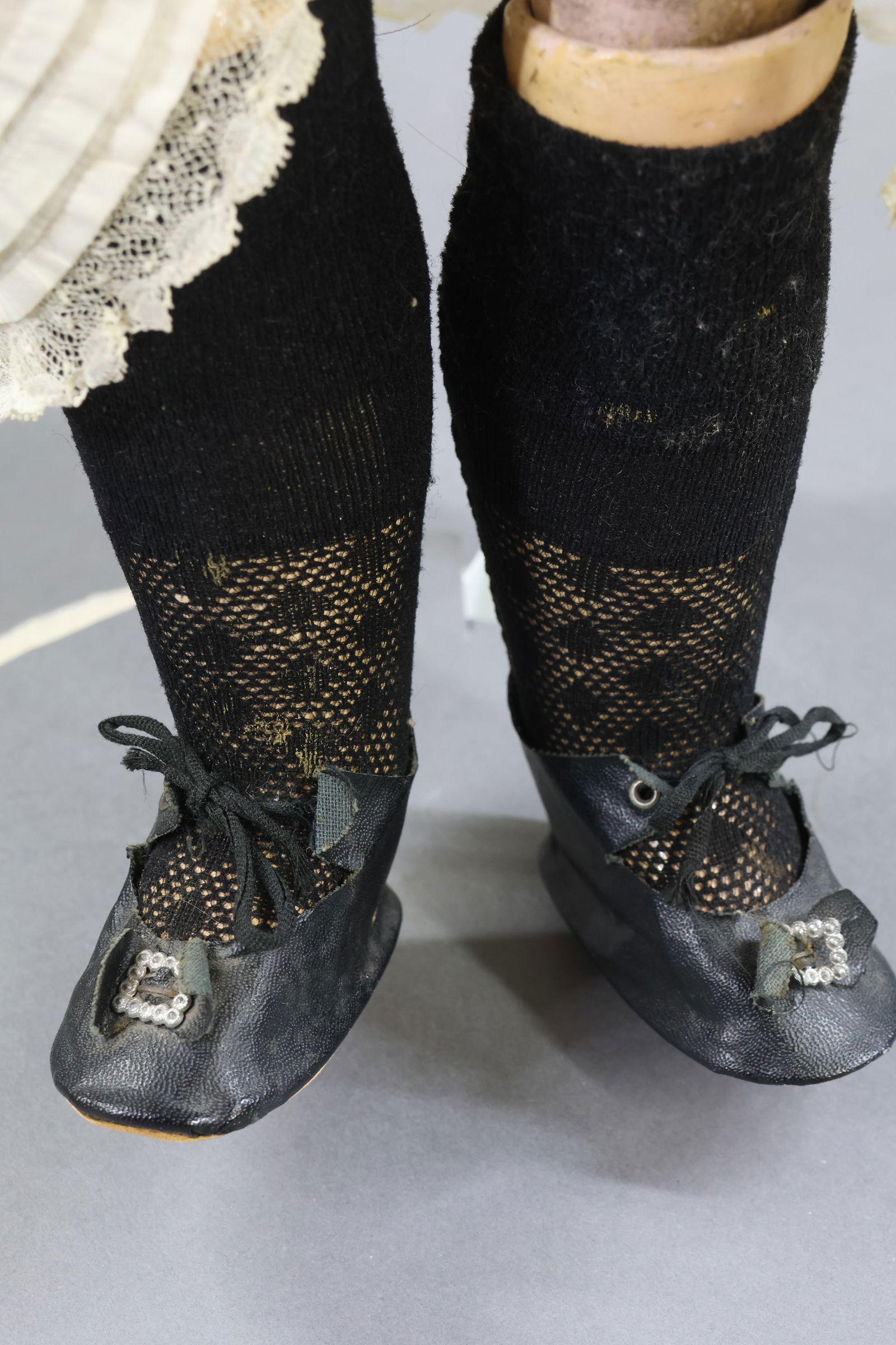 GERMAN BISQUE DOLLS. - 4