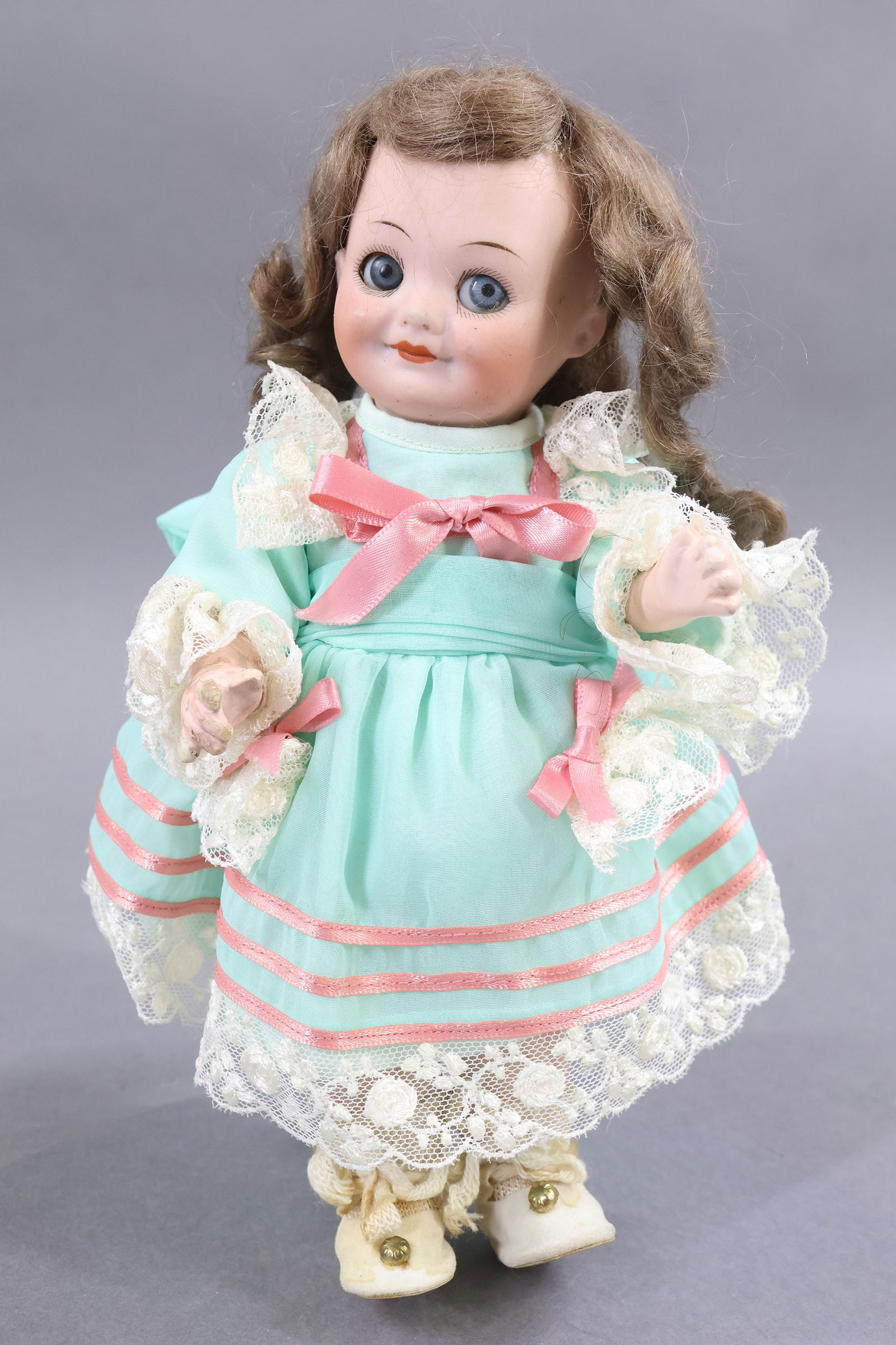 BISQUE GOOGLY EYE DOLLS. (1 of 9)