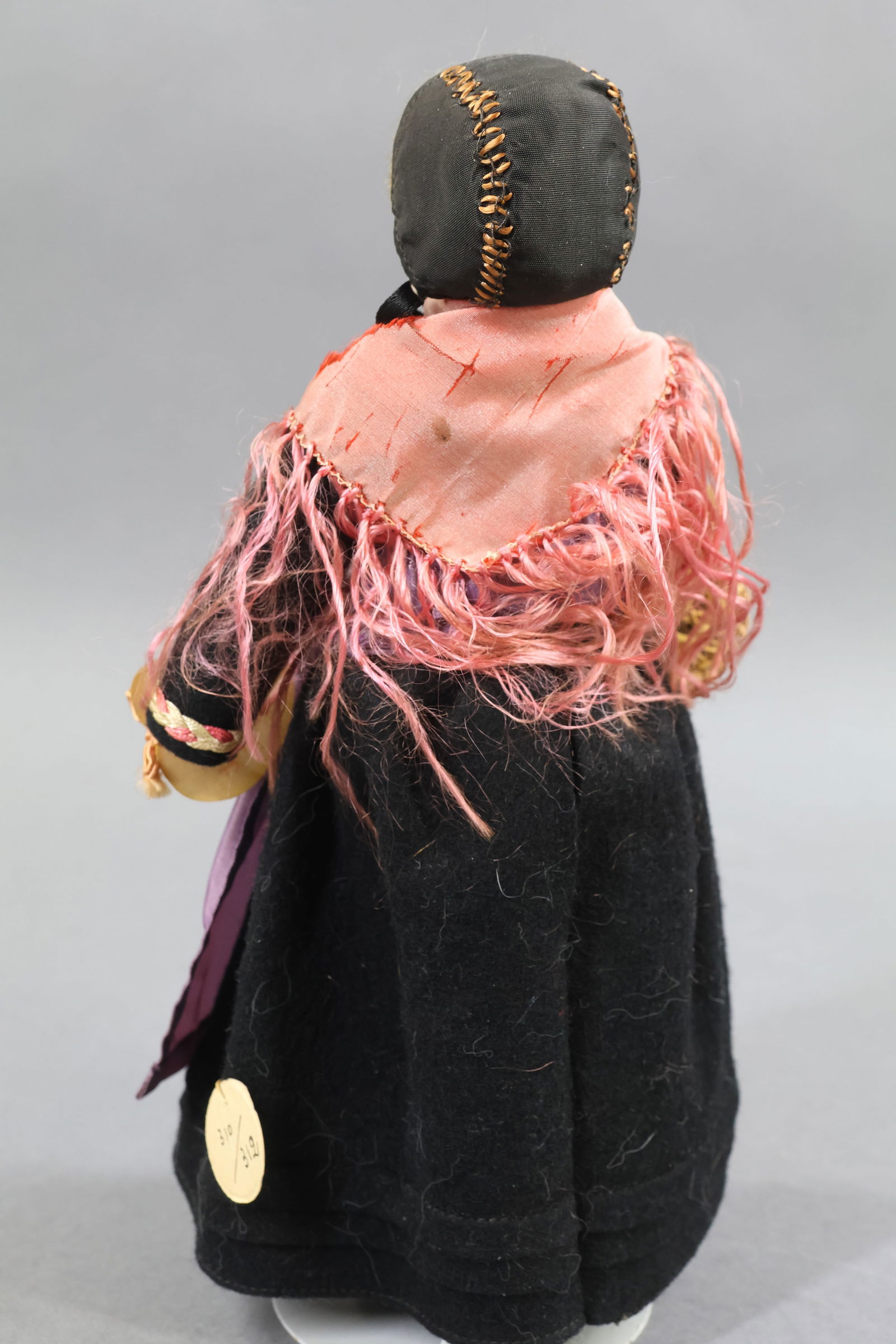 CLOTH DOLLS. - 16