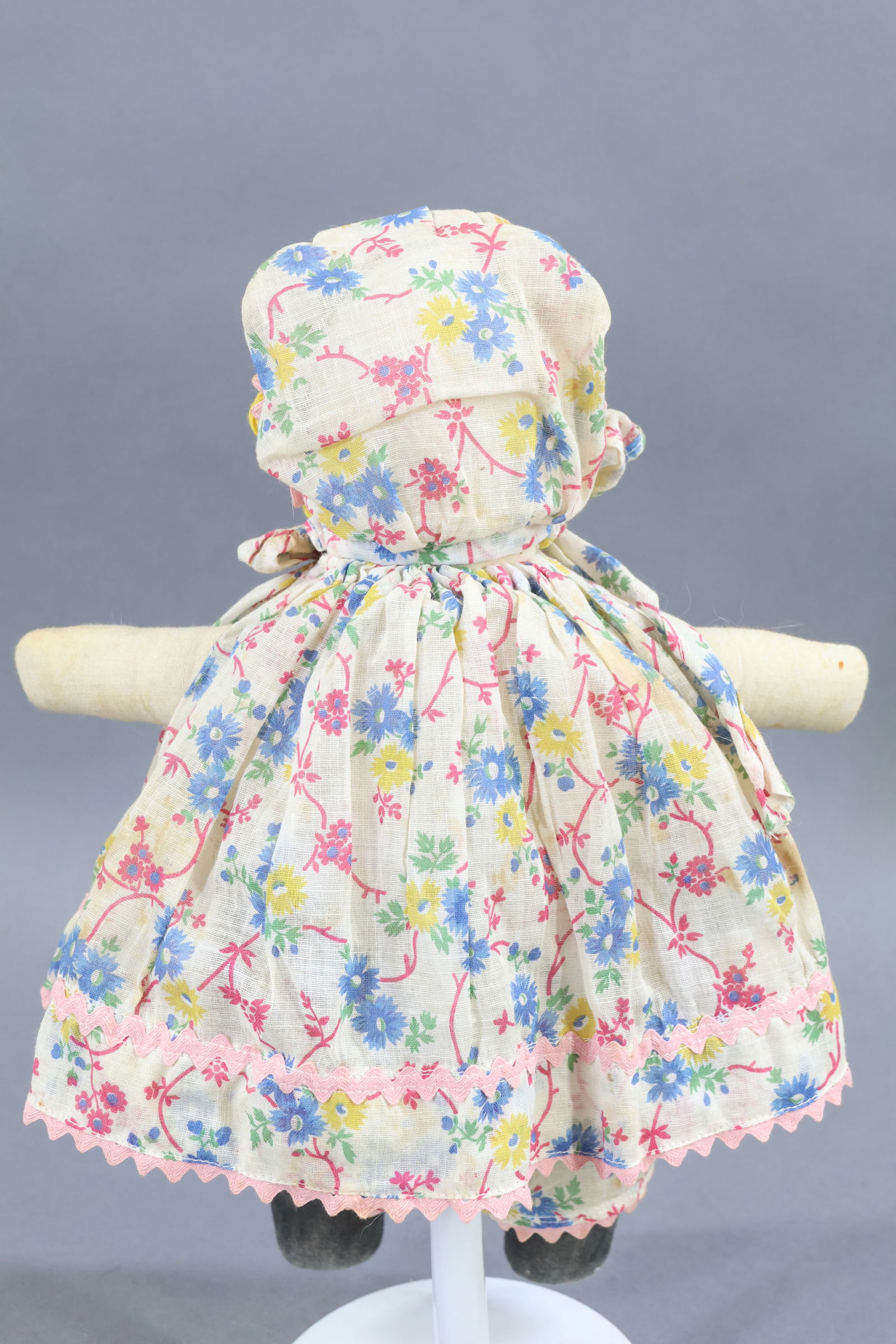 CLOTH DOLLS. - 14