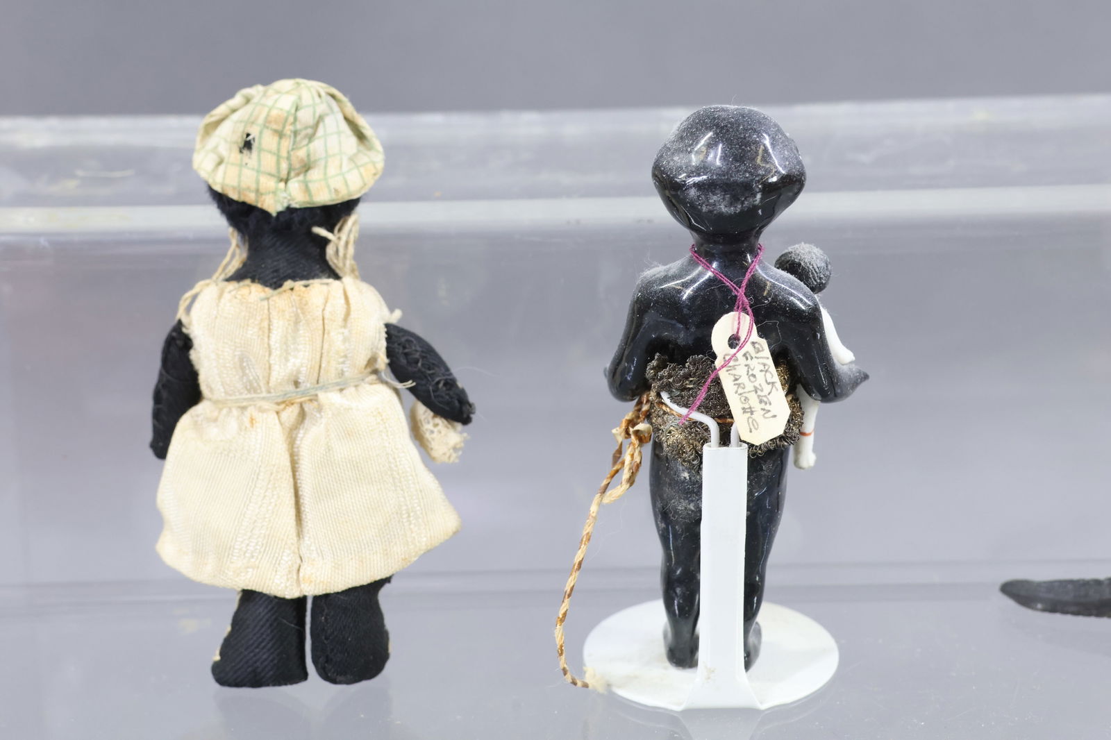 BLACK DOLLS/FIGURINES. - 13