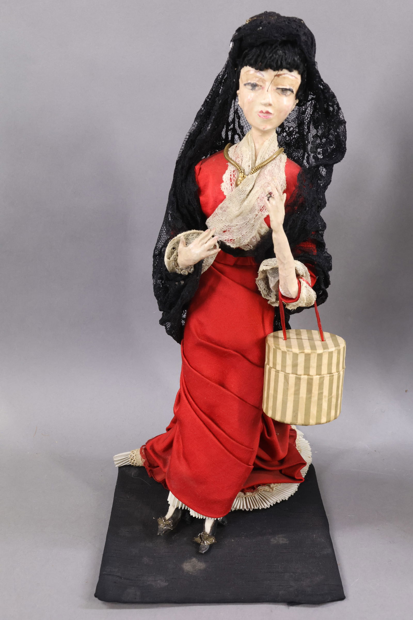 PAPIER MACHE/COMPOSITE DOLLS. - 5
