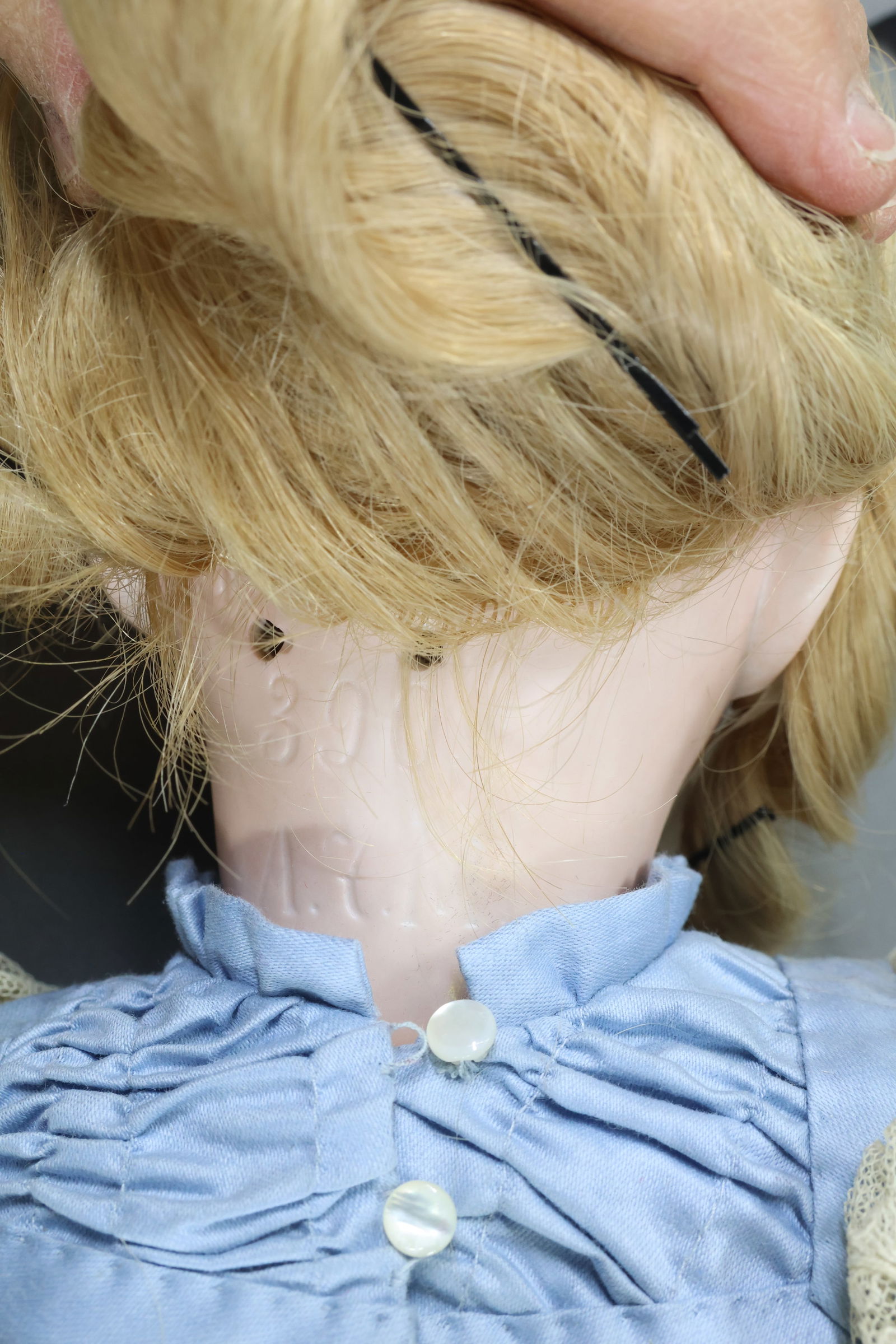 GERMAN BISQUE DOLLS. - 6