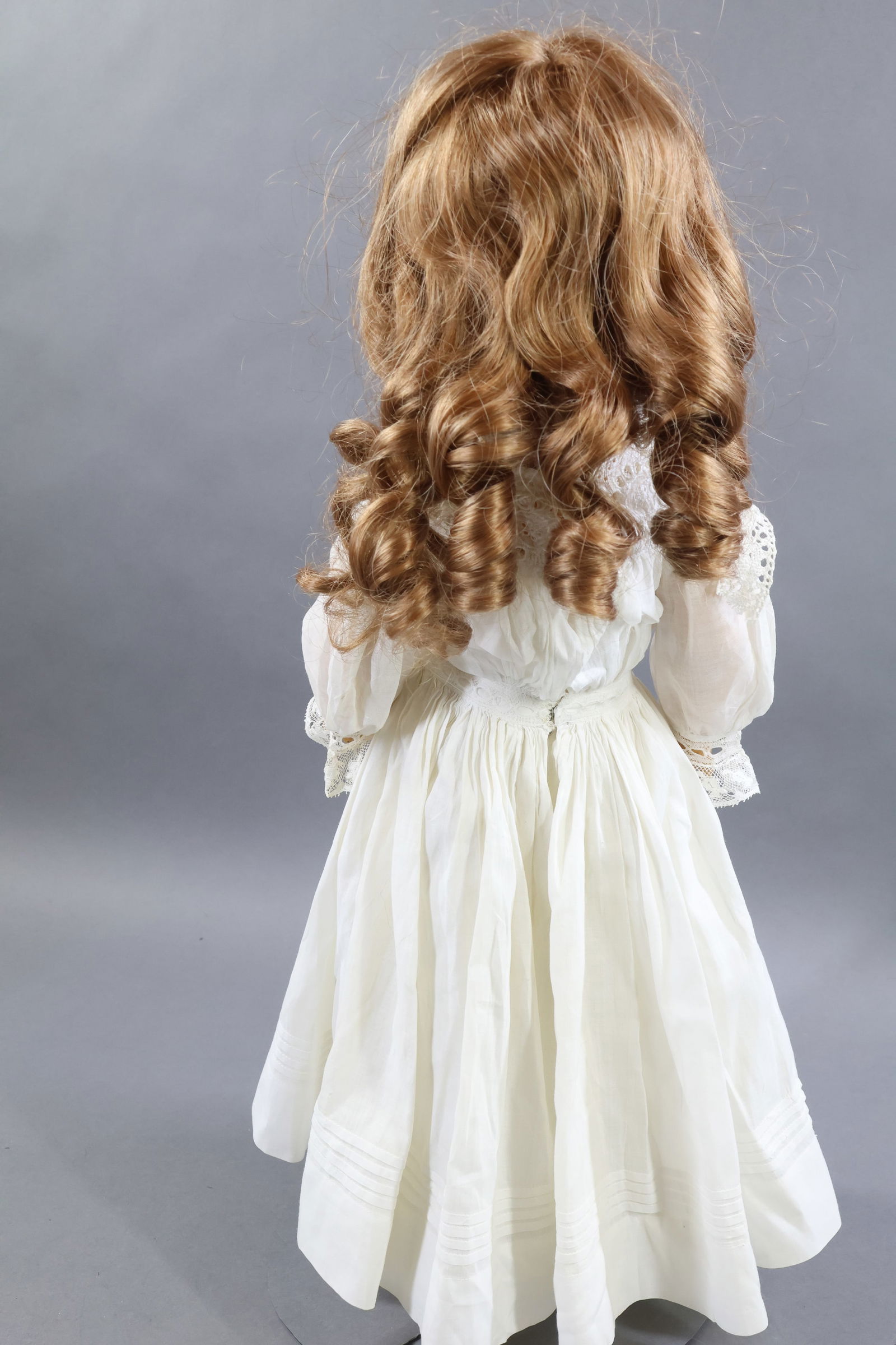 GERMAN BISQUE DOLLS. - 15