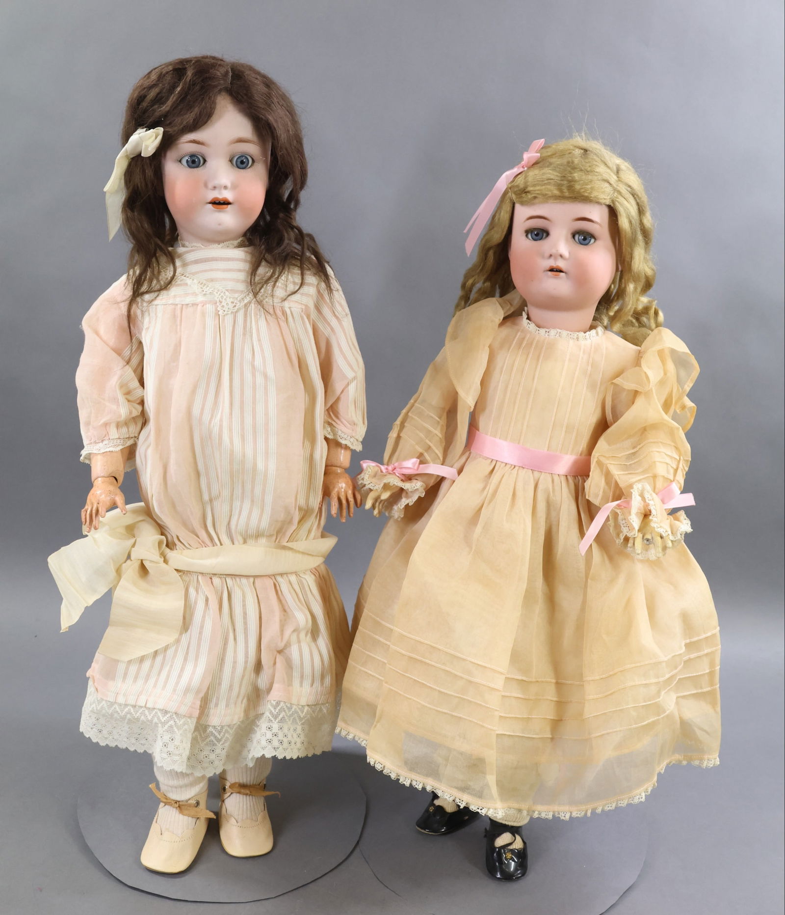 GERMAN BISQUE DOLLS. (1 of 20)